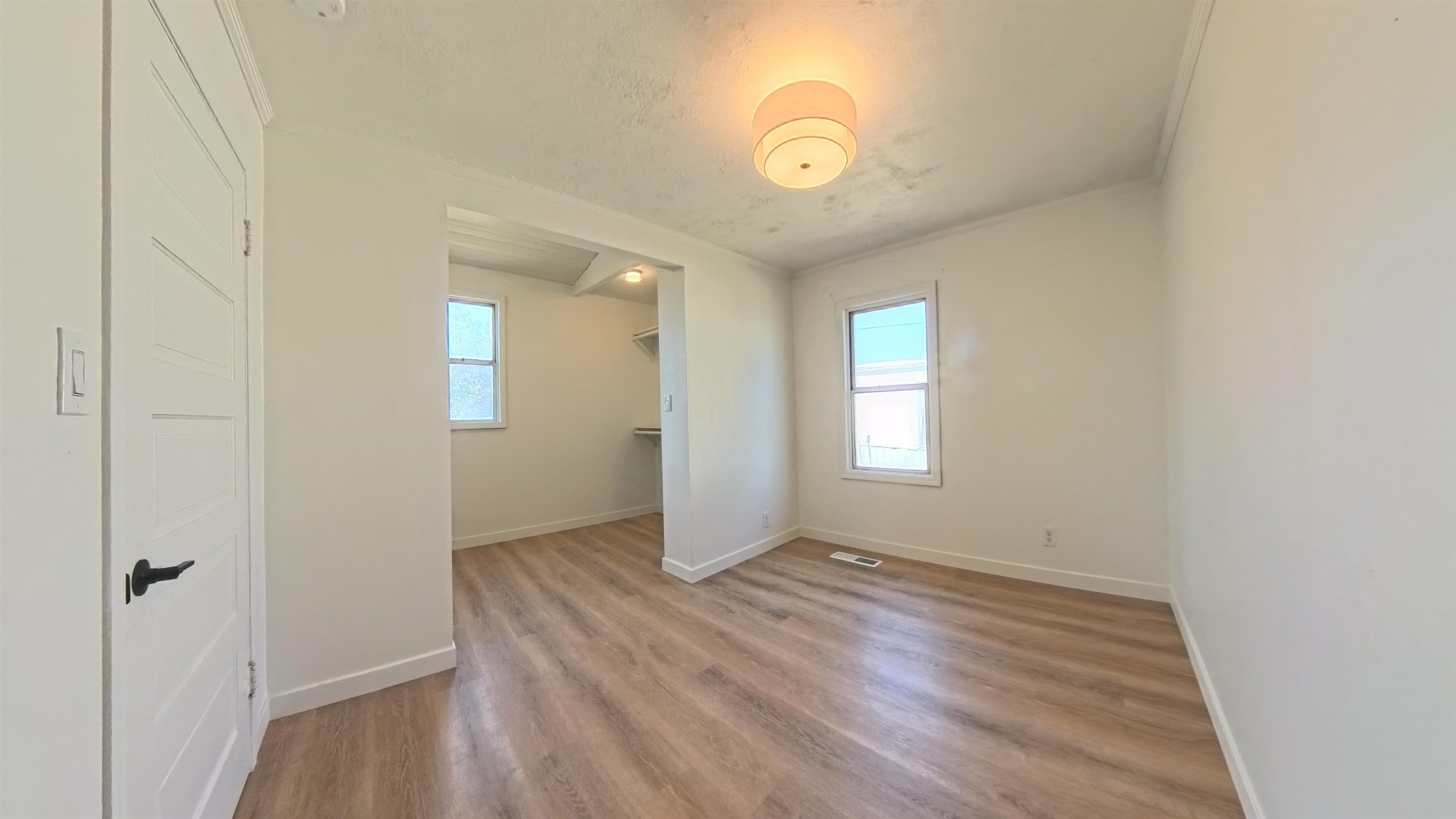 205 E Broadway St - Photo 30