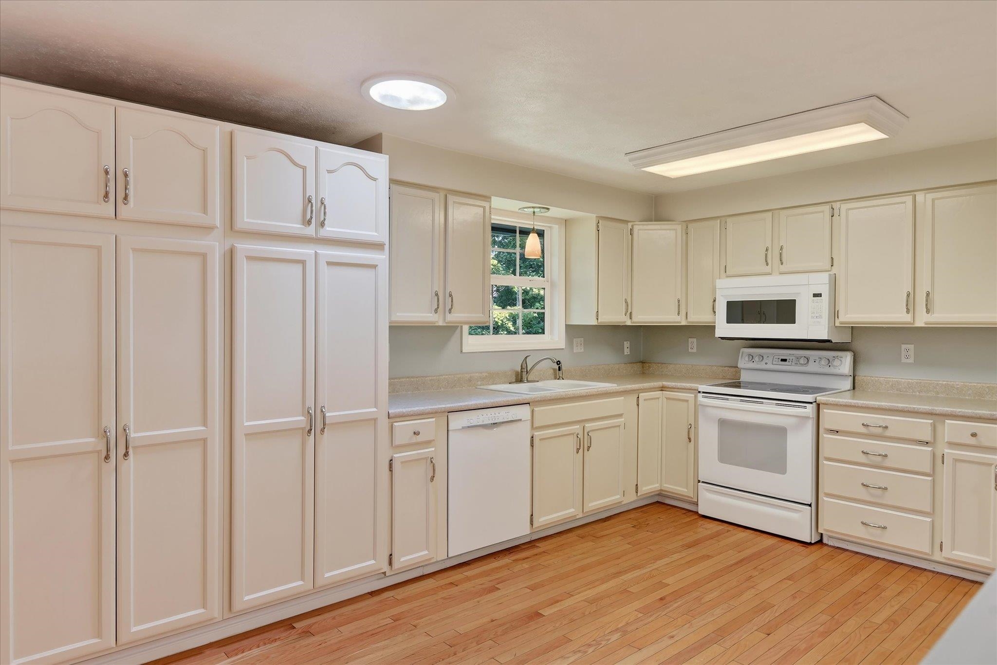 11325 E 45TH Ave - Photo 11
