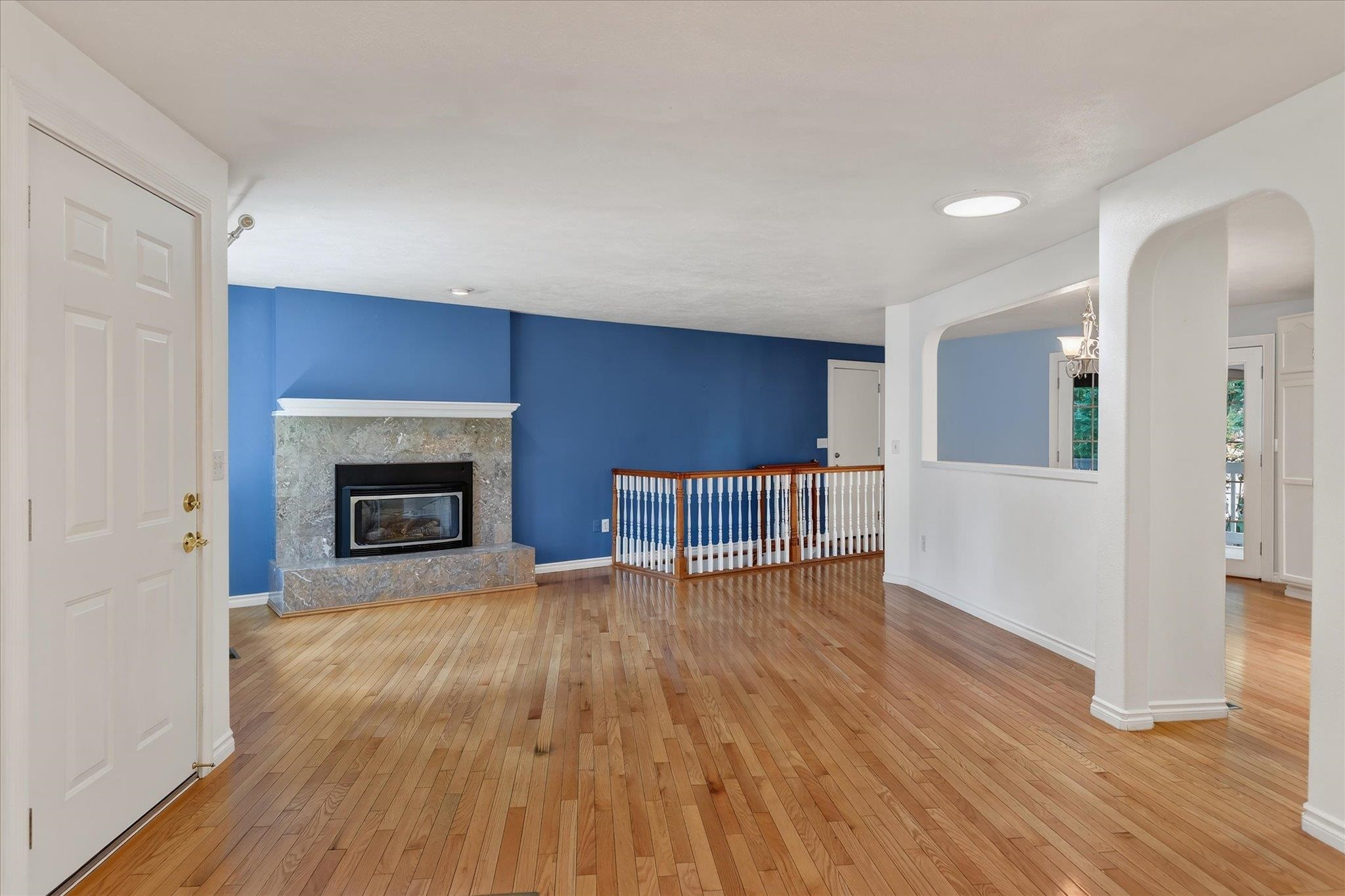 11325 E 45TH Ave - Photo 2