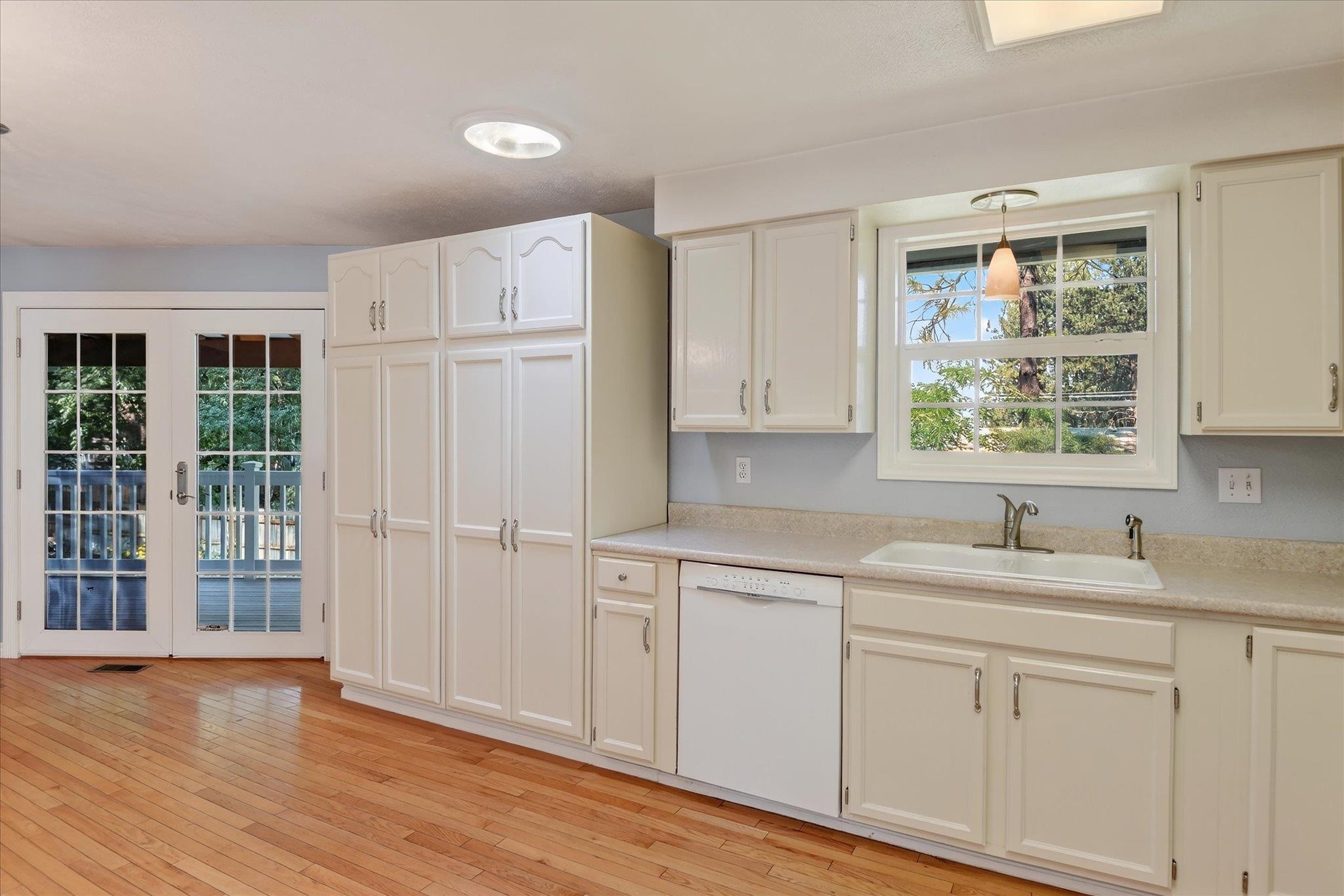 11325 E 45TH Ave - Photo 10