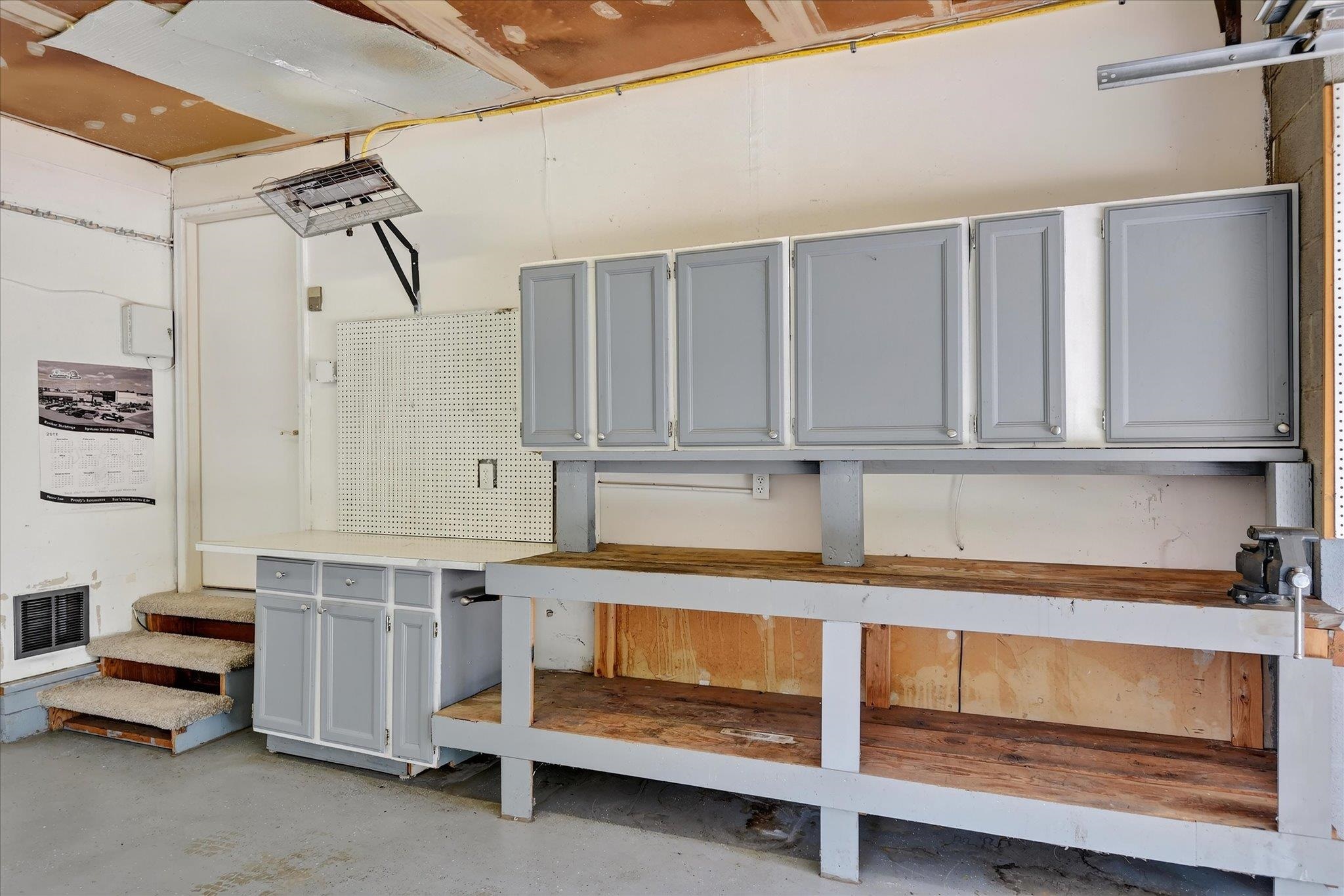 11325 E 45TH Ave - Photo 40