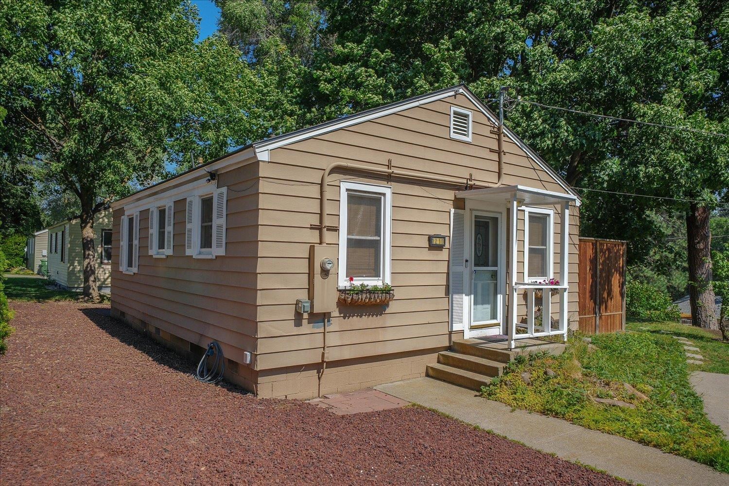 1210 S F St - Photo 1