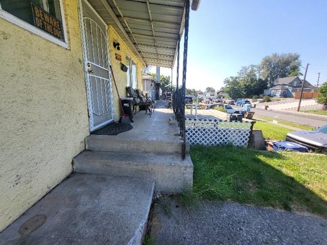 2414 E Longfellow Ave - Photo 29