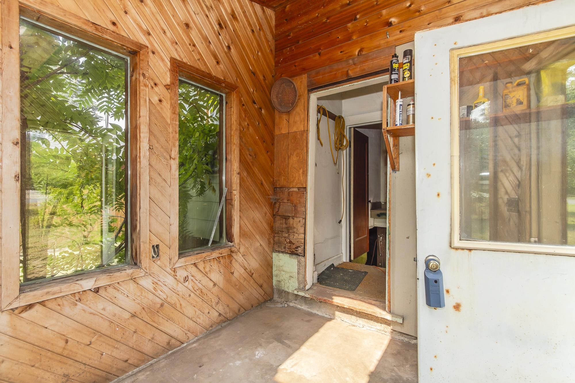 558 E 1st Ave - Photo 6