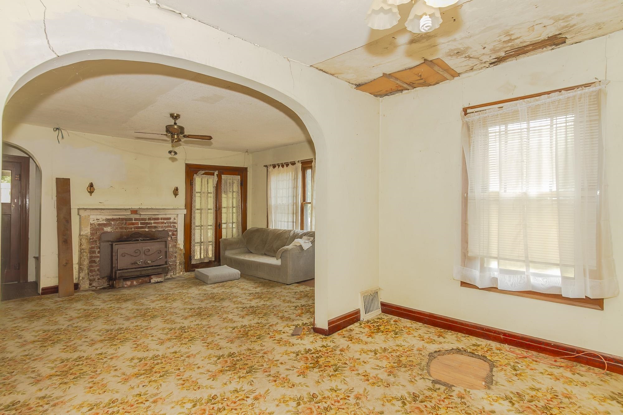 558 E 1st Ave - Photo 13