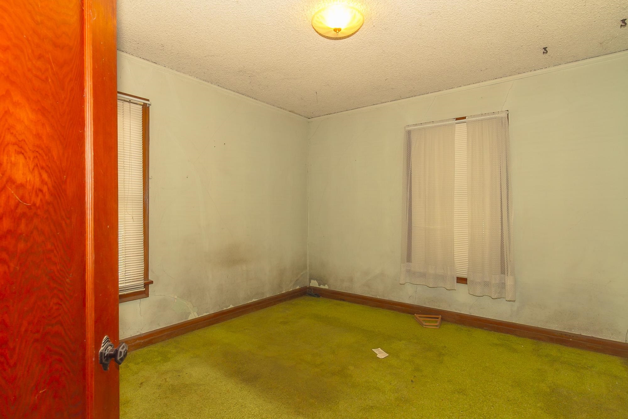 558 E 1st Ave - Photo 18