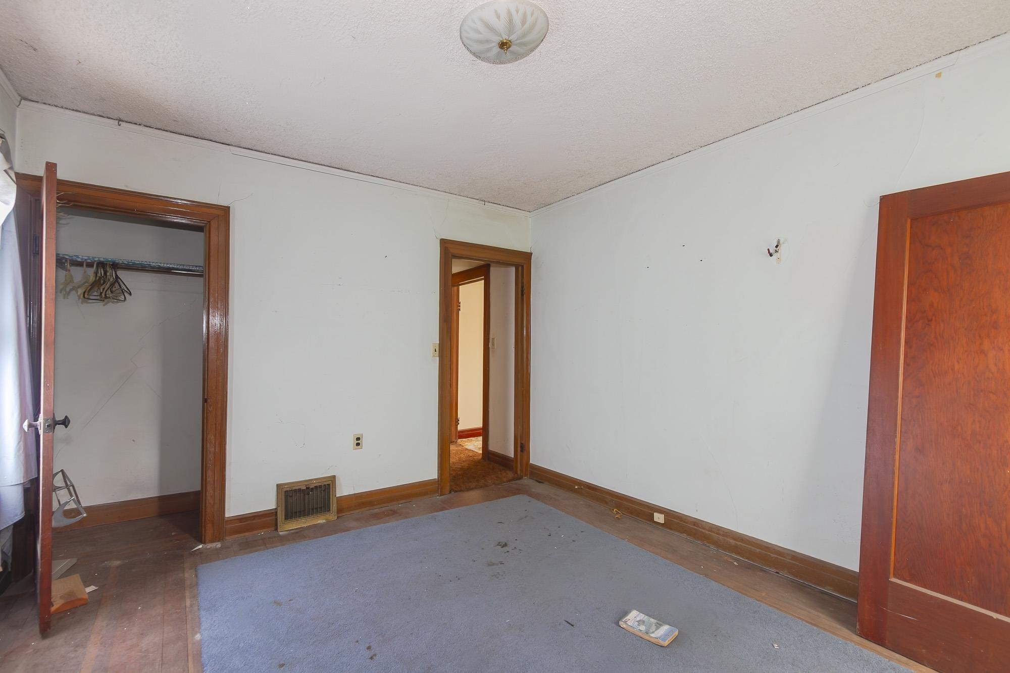 558 E 1st Ave - Photo 21