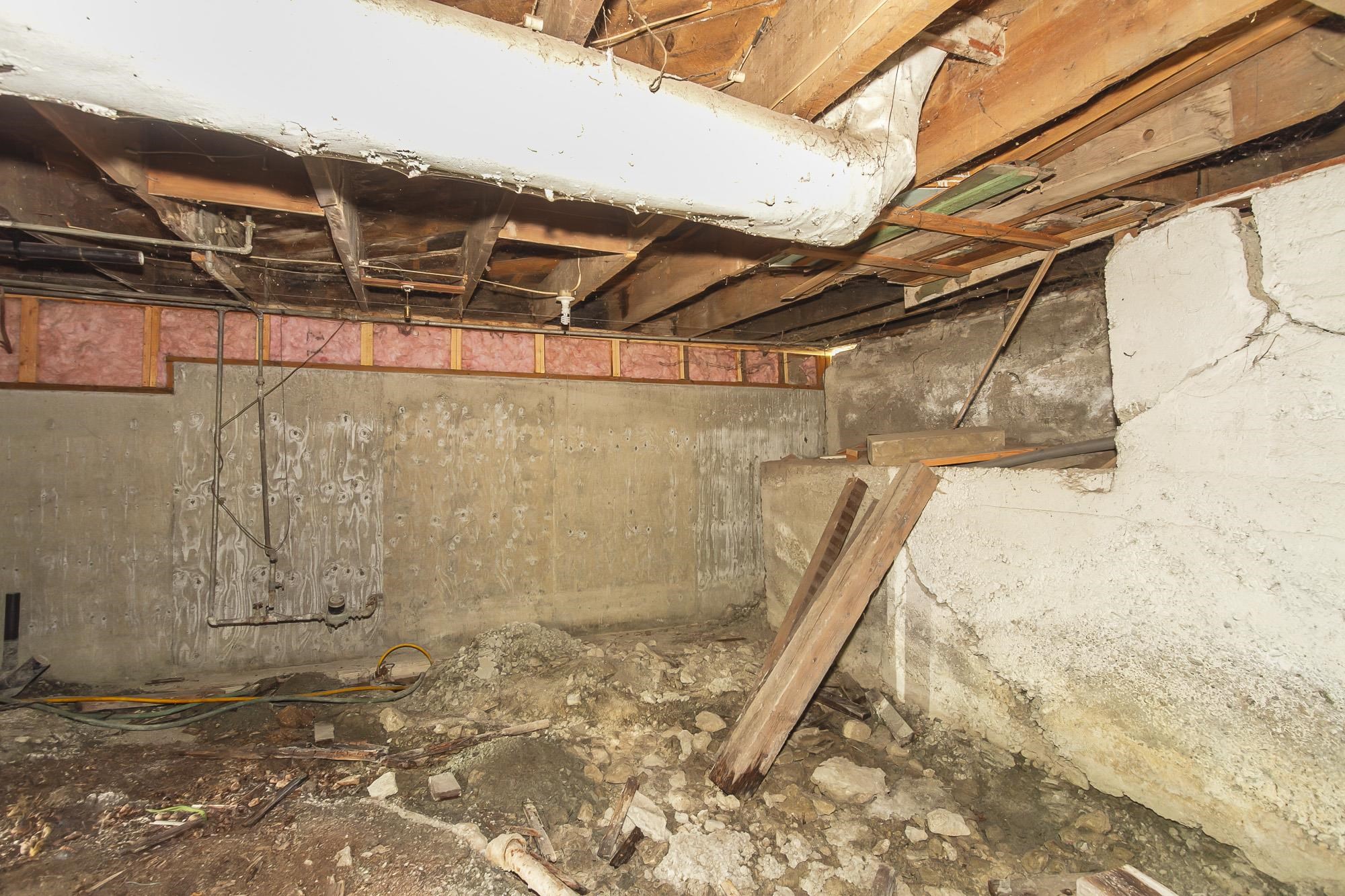 558 E 1st Ave - Photo 26