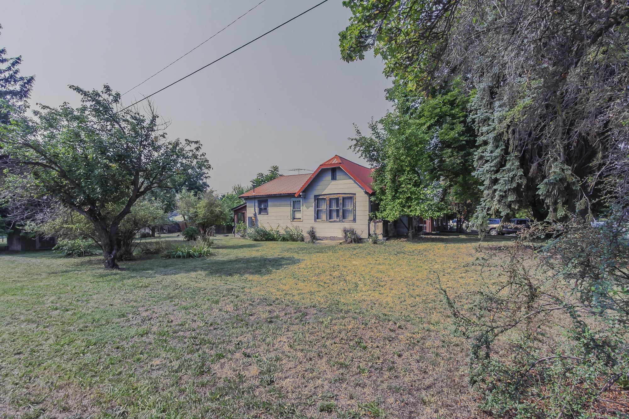 558 E 1st Ave - Photo 30