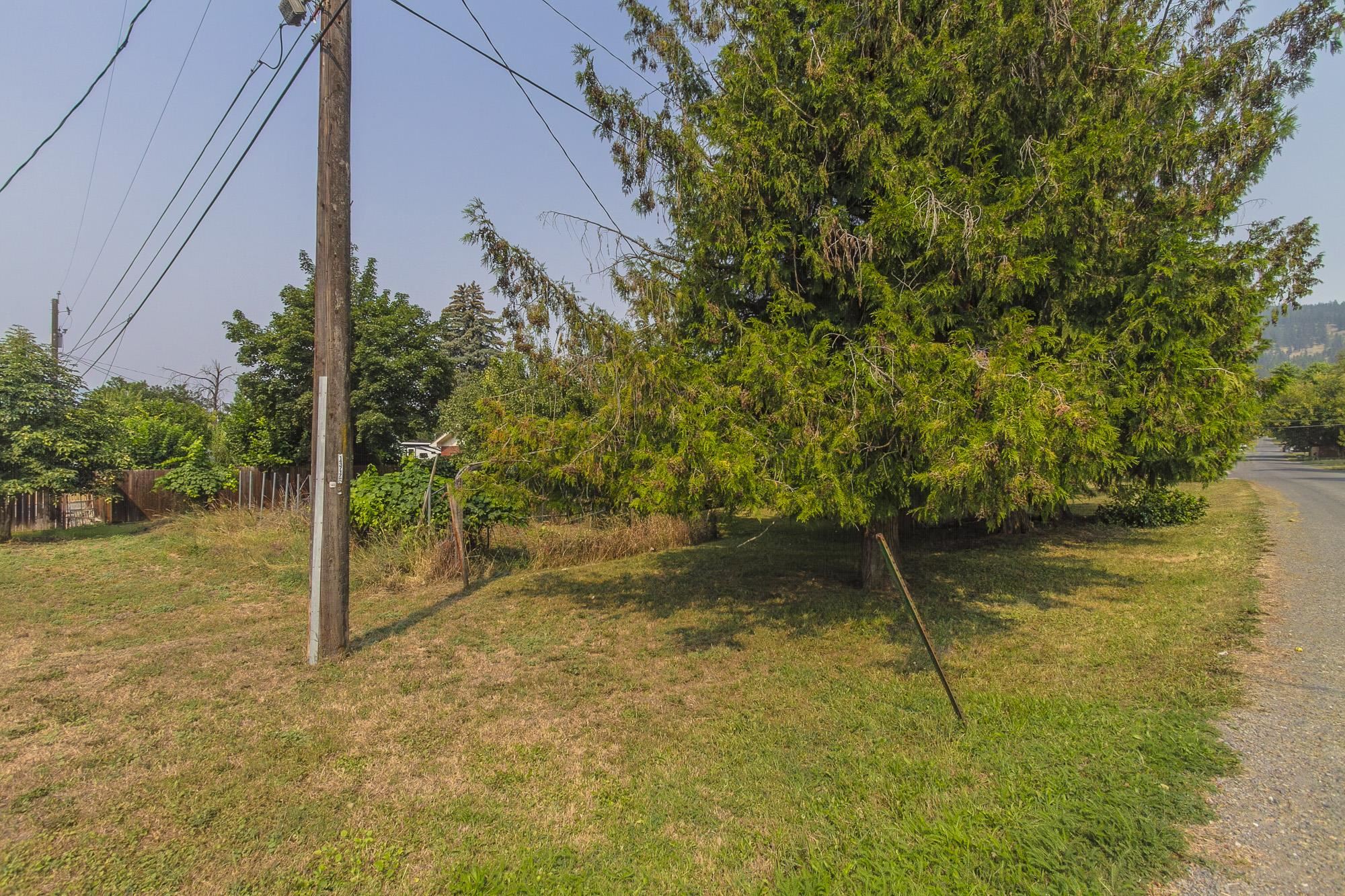 558 E 1st Ave - Photo 32