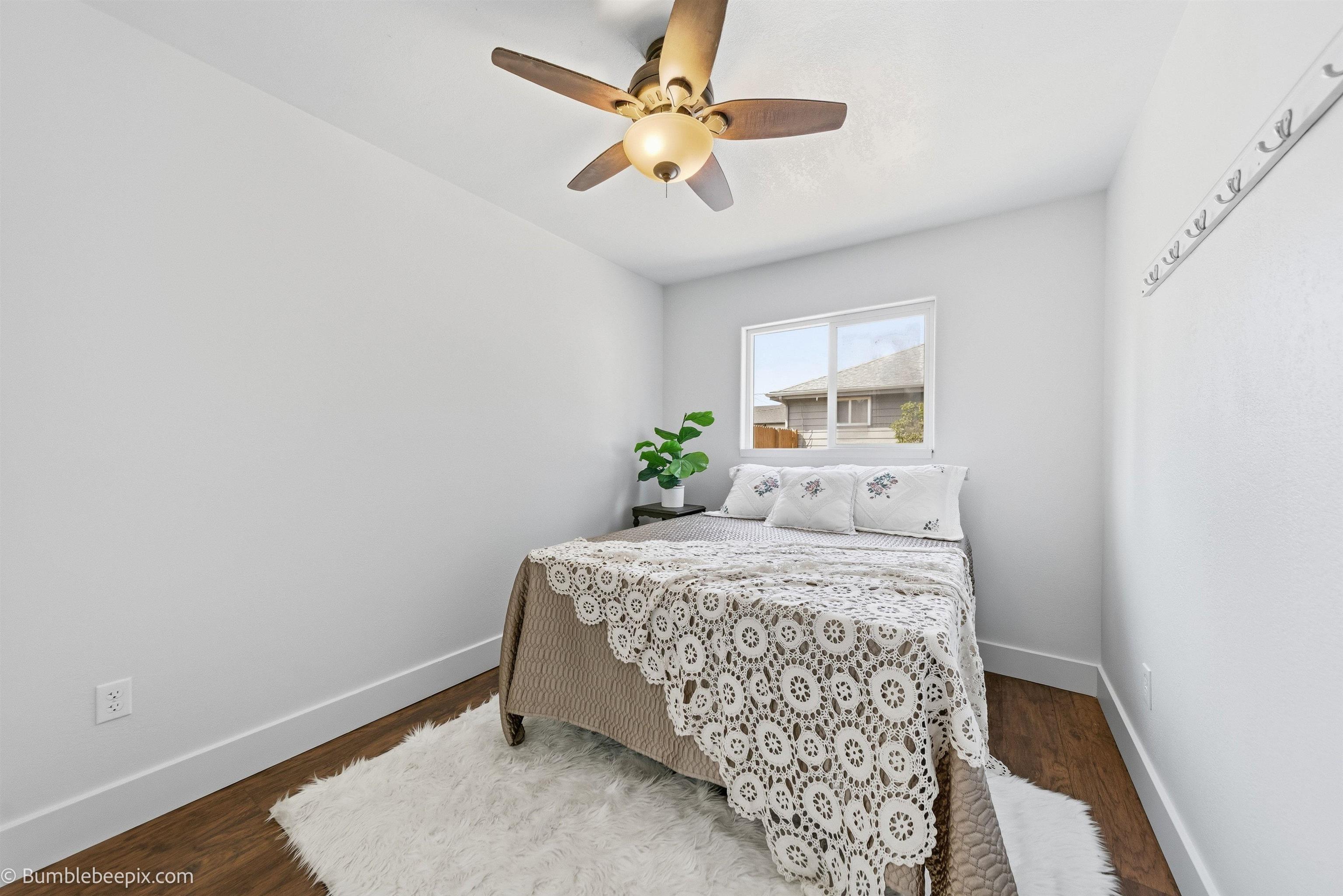 3832 E Bridgeport Ave - Photo 10