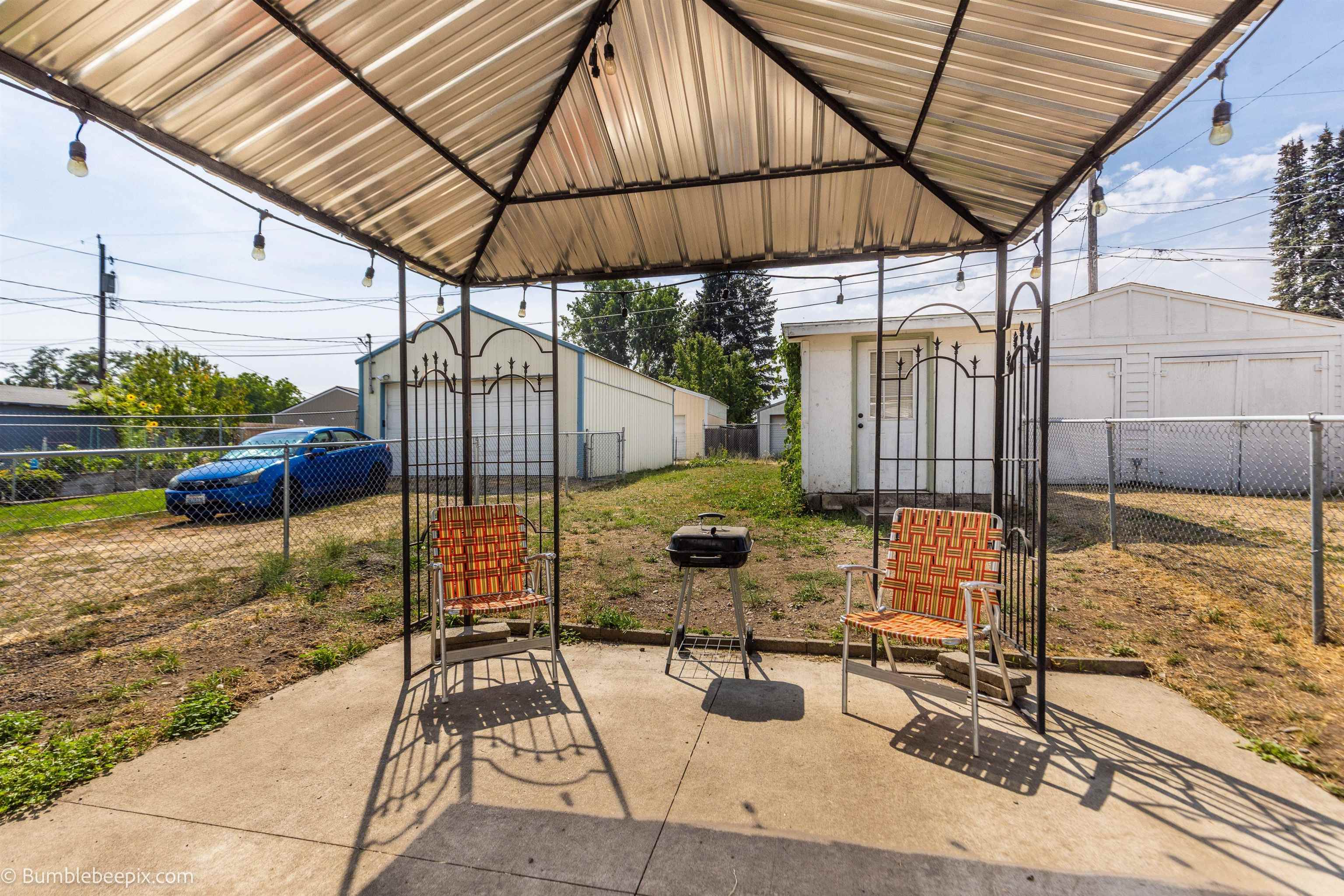 3832 E Bridgeport Ave - Photo 13