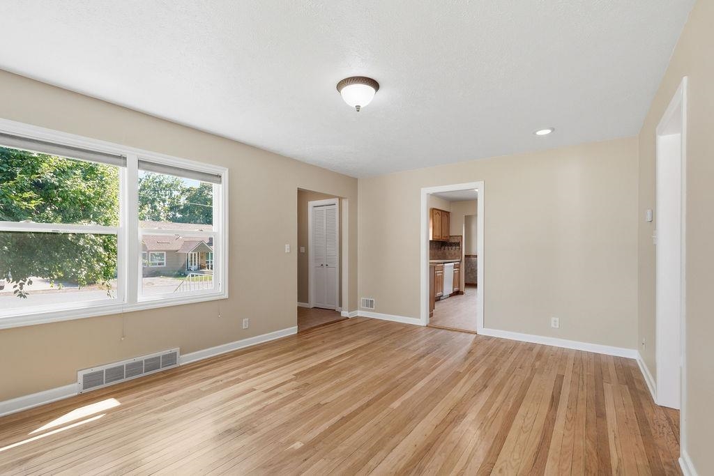 4317 N Maringo Dr - Photo 5
