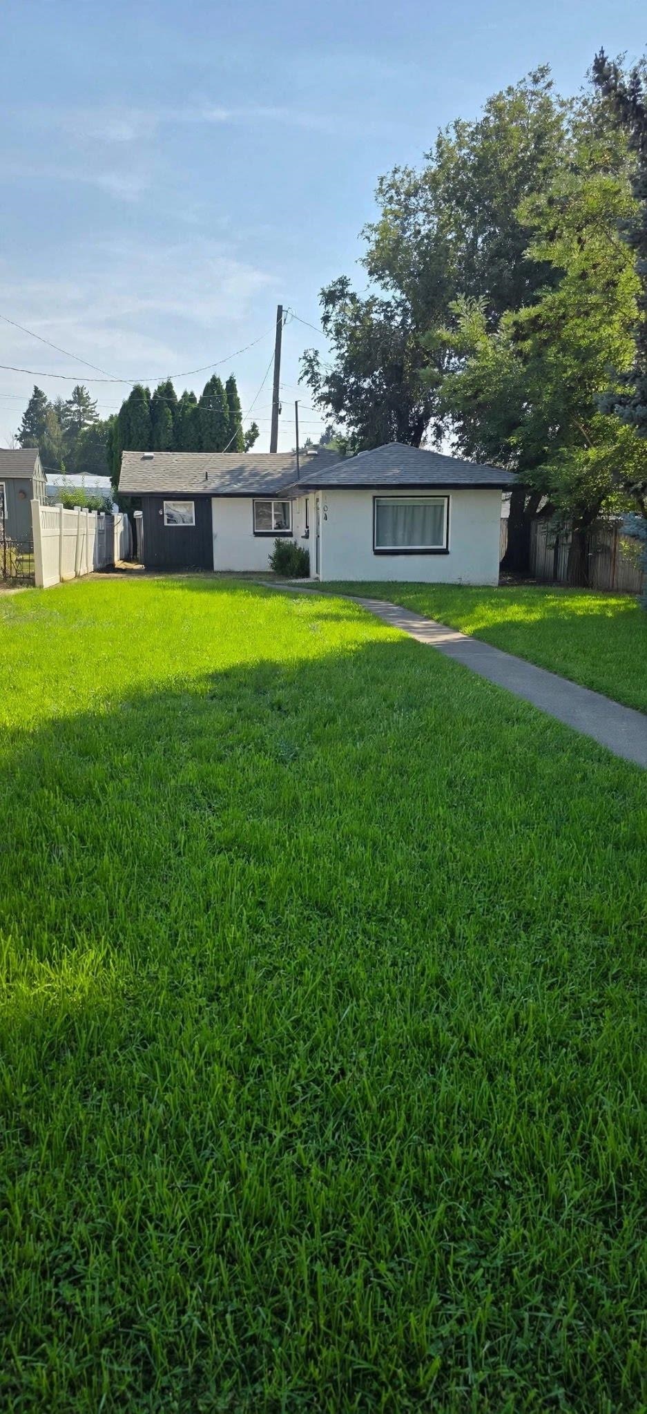 104 W Adams St - Photo 1