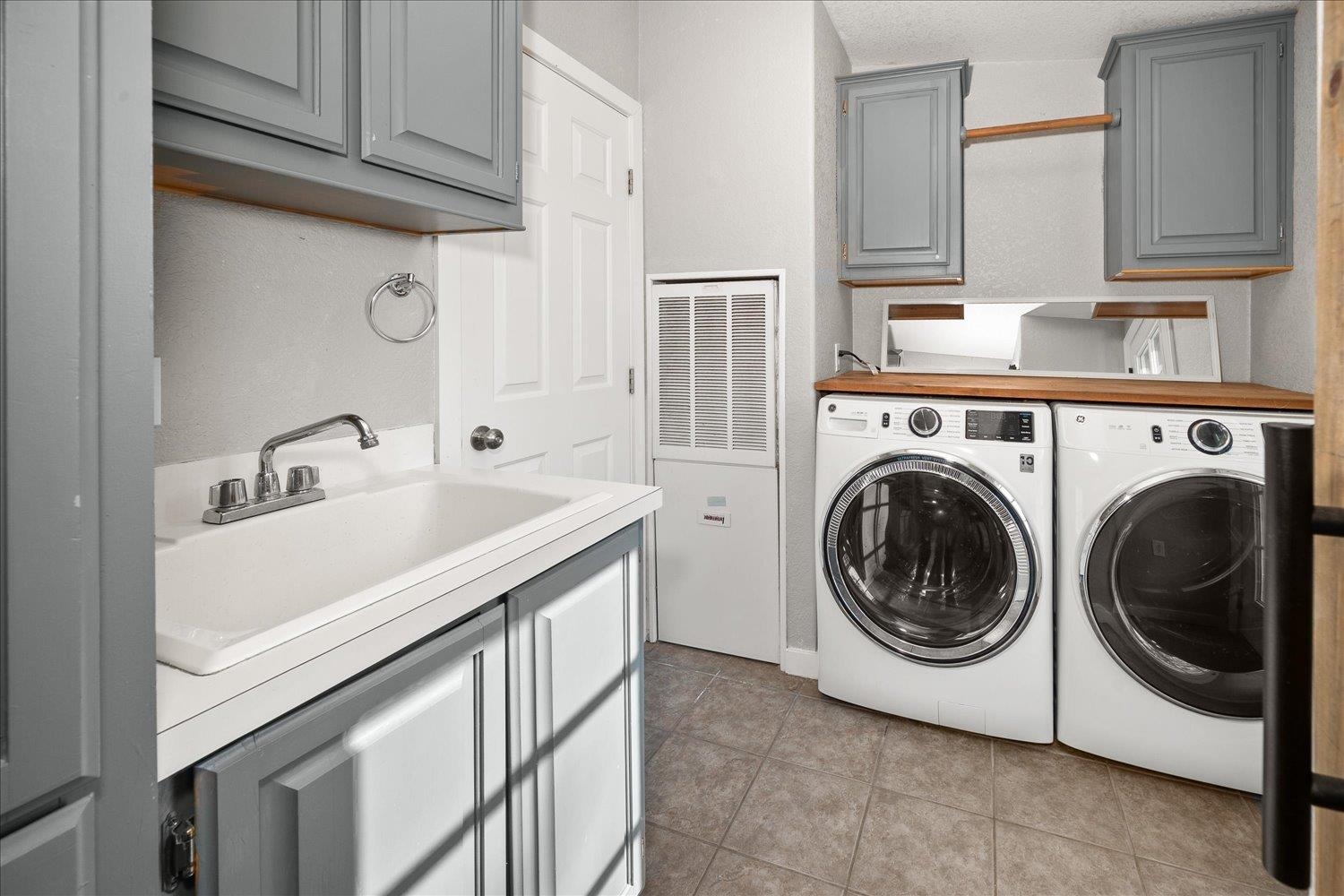 8724 S Cedar Rd - Photo 32