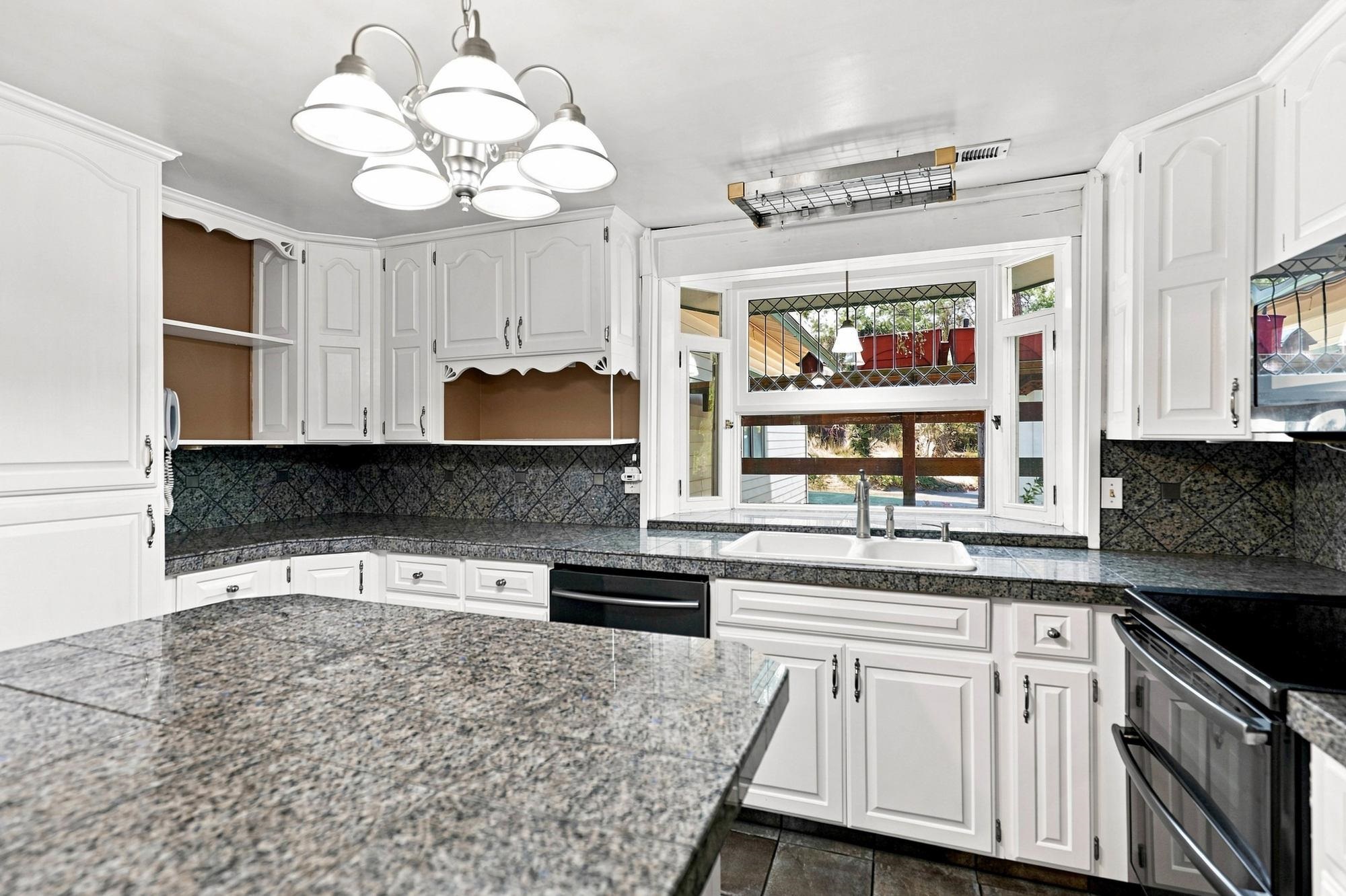 15615 W Euclid Rd - Photo 9