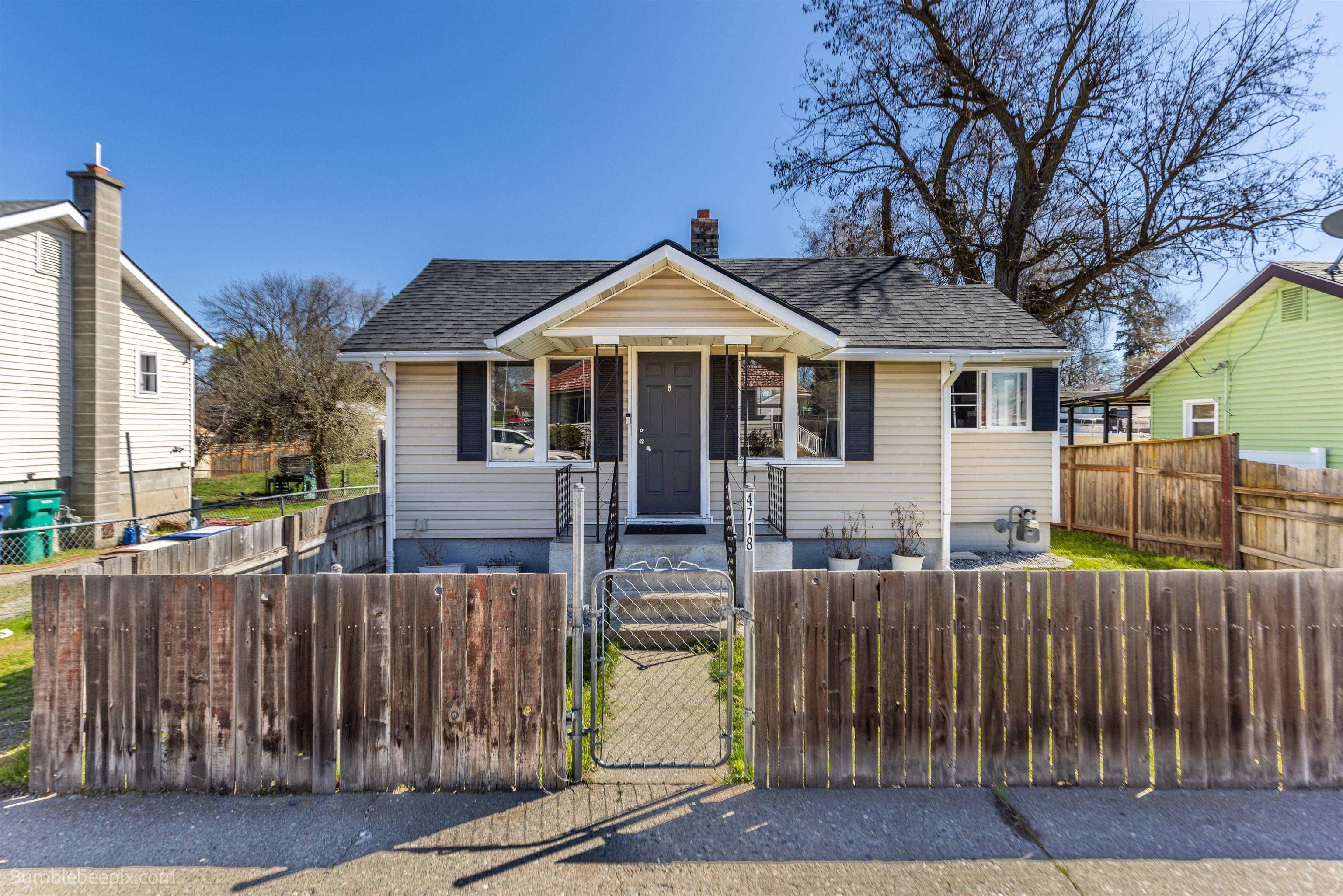 4718 N MAGNOLIA St - Photo 1