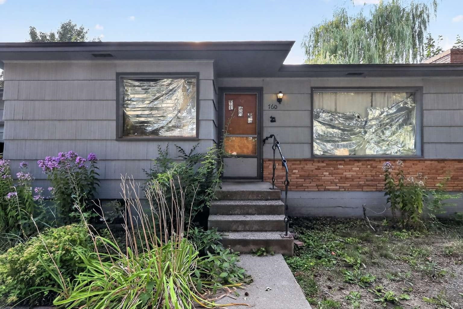 760 Kalmia St - Photo 2