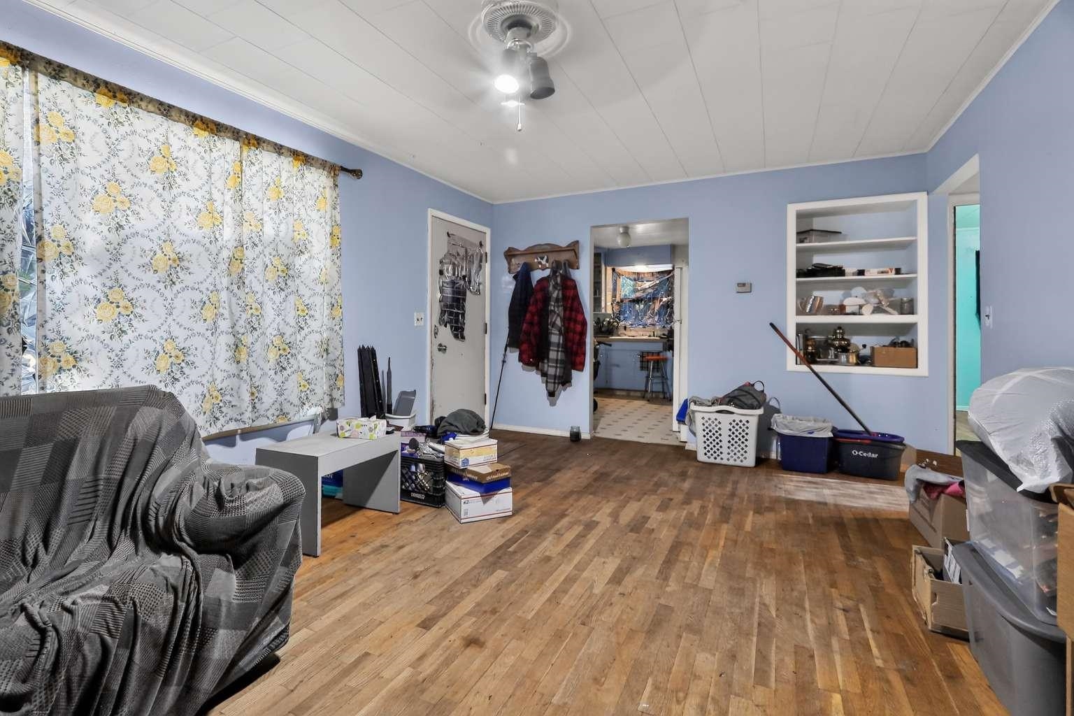 760 Kalmia St - Photo 7