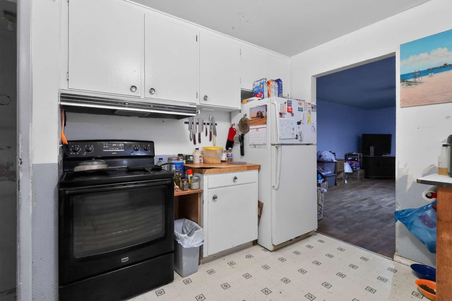 760 Kalmia St - Photo 12