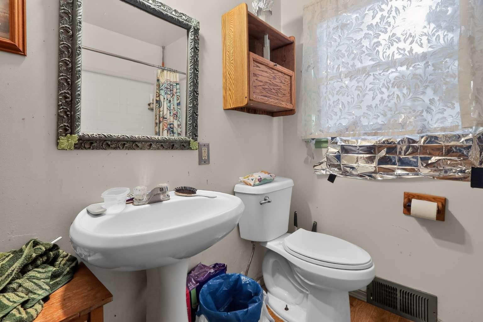 760 Kalmia St - Photo 22