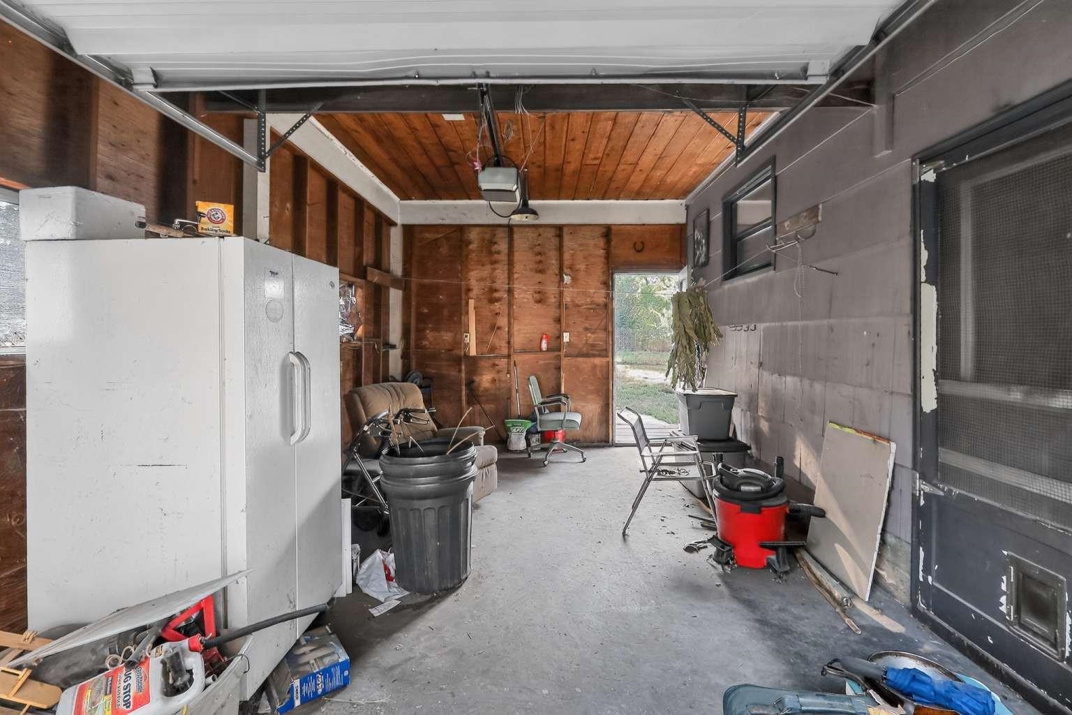 760 Kalmia St - Photo 32