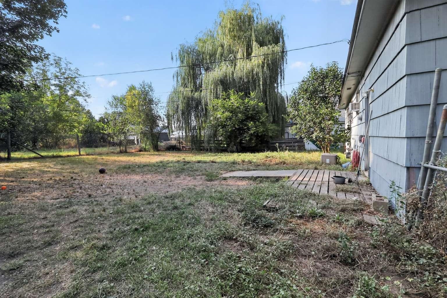 760 Kalmia St - Photo 34