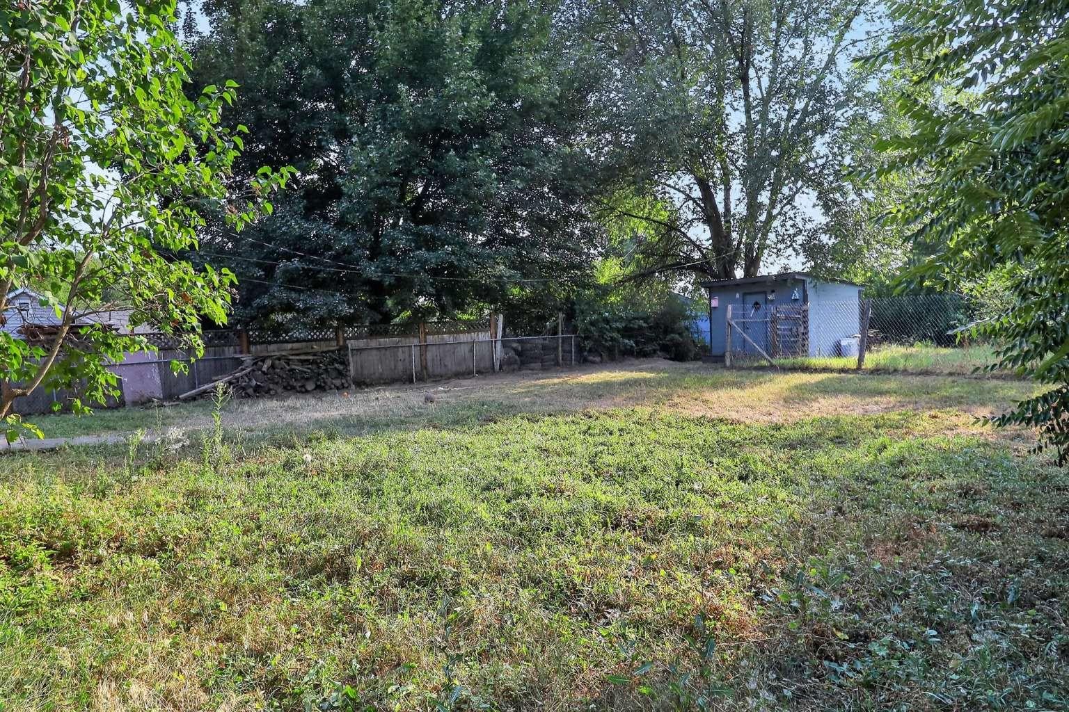 760 Kalmia St - Photo 35