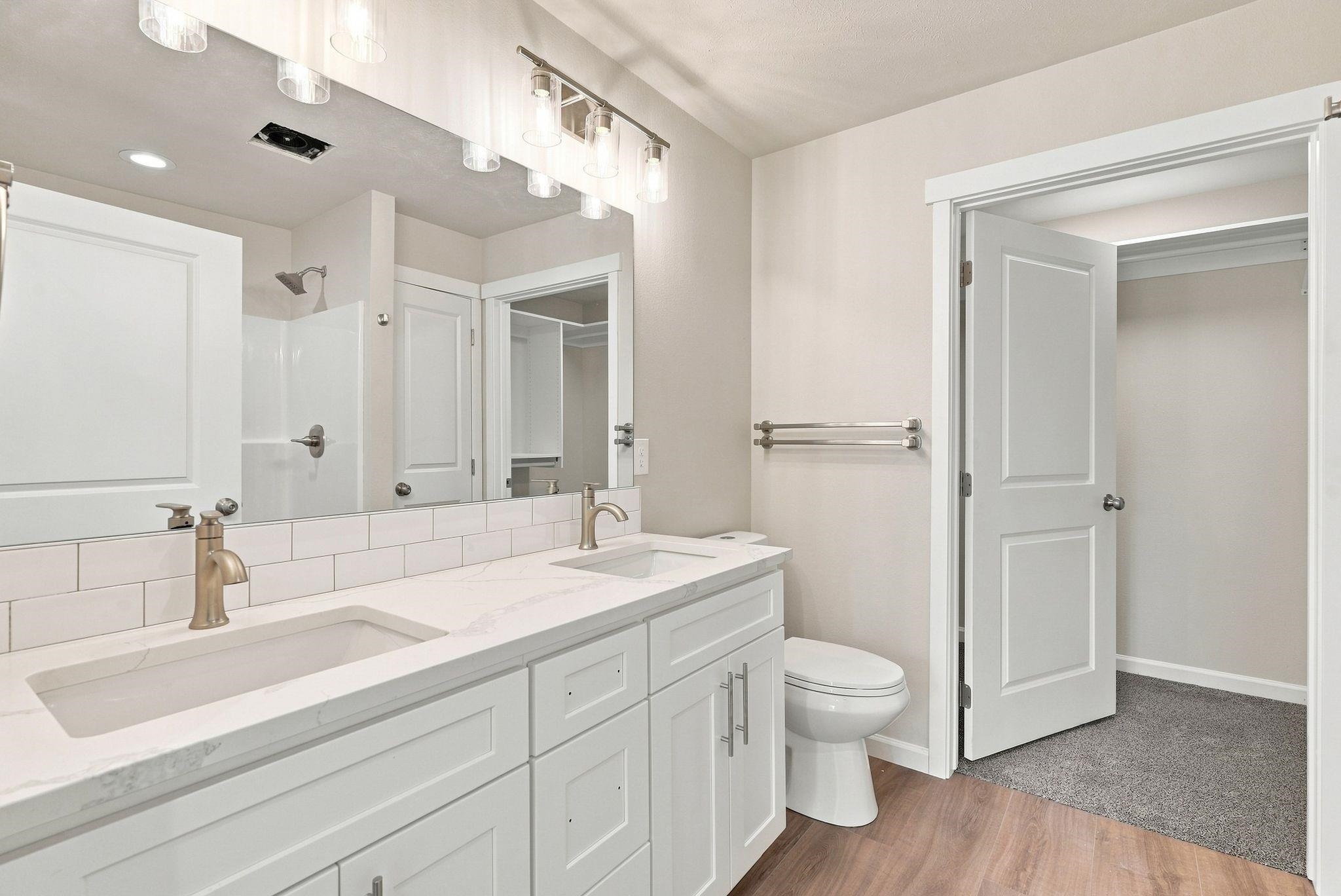 614 E A St - Photo 17
