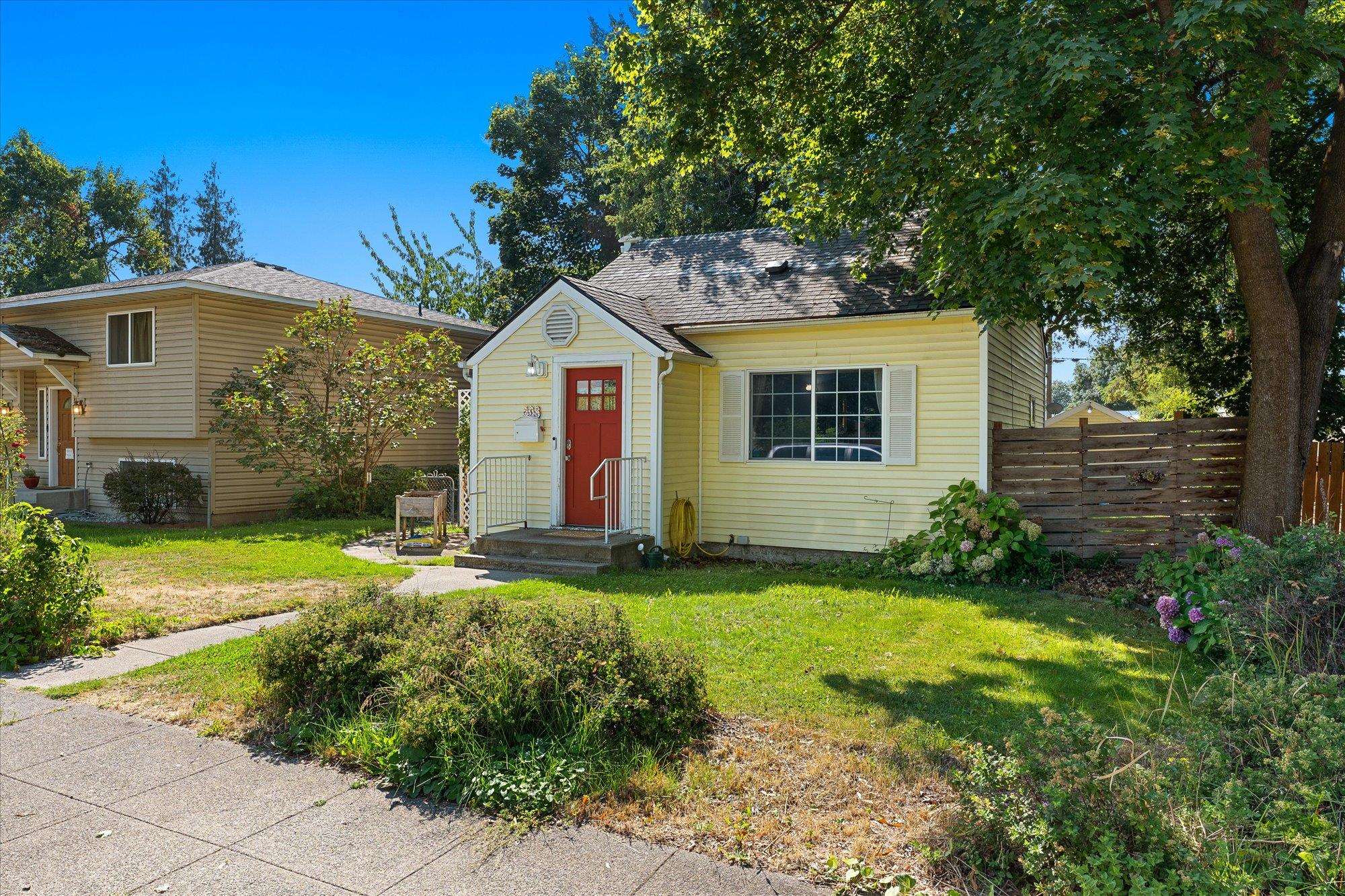 408 E Crown Ave - Photo 2