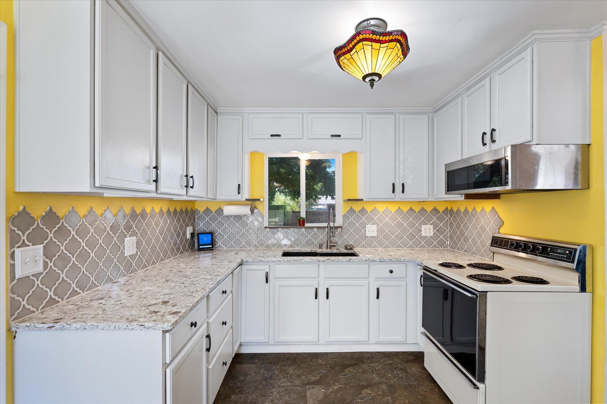408 E Crown Ave - Photo 5