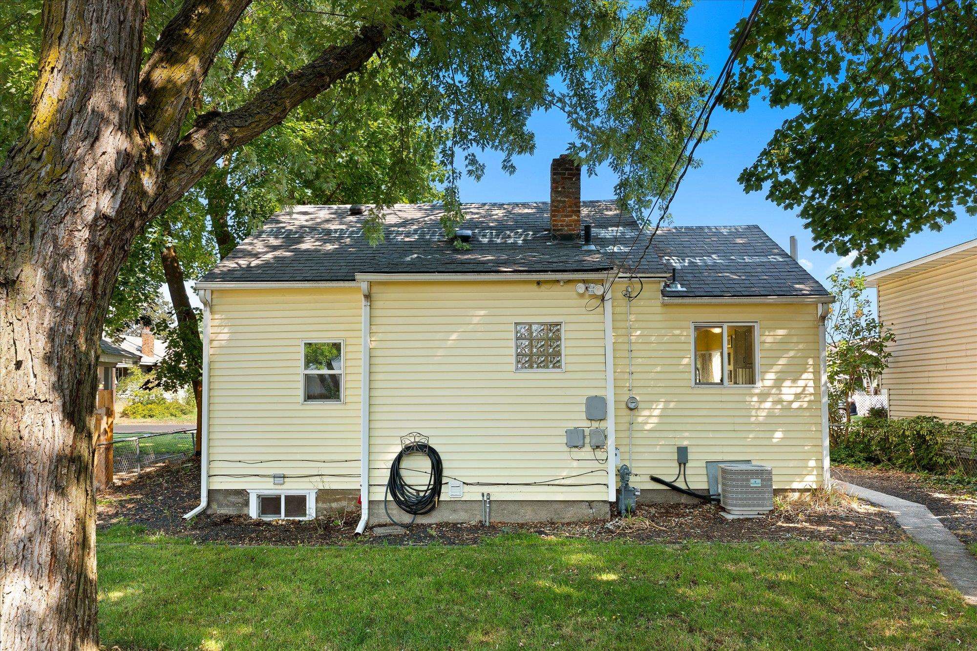 408 E Crown Ave - Photo 16