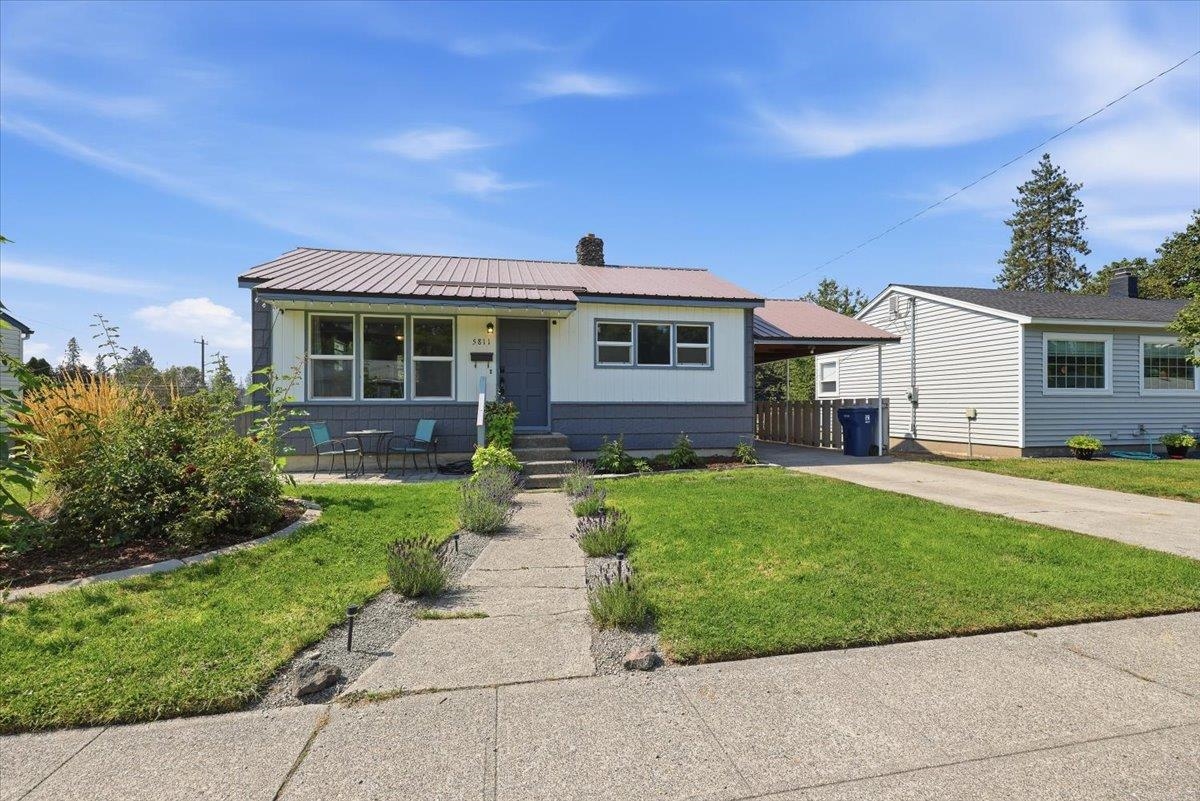 5811 N Forest Blvd - Photo 1