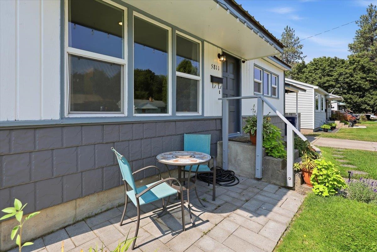 5811 N Forest Blvd - Photo 3
