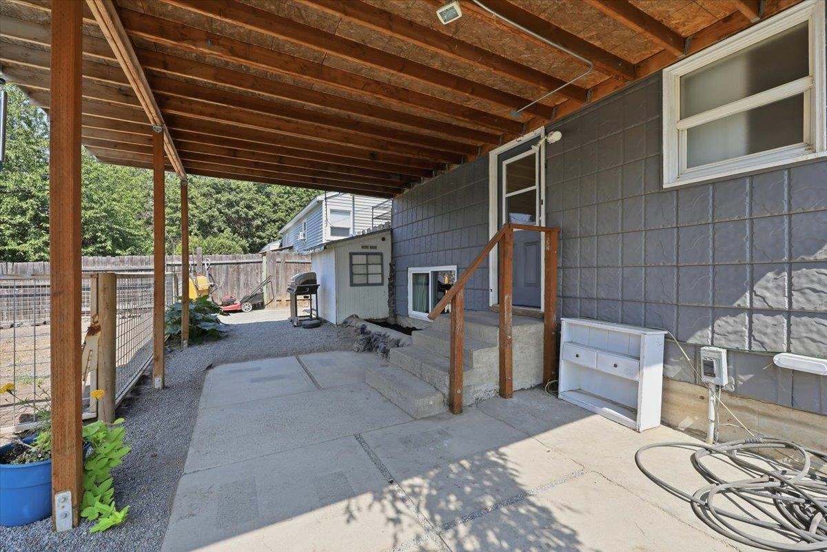 5811 N Forest Blvd - Photo 21