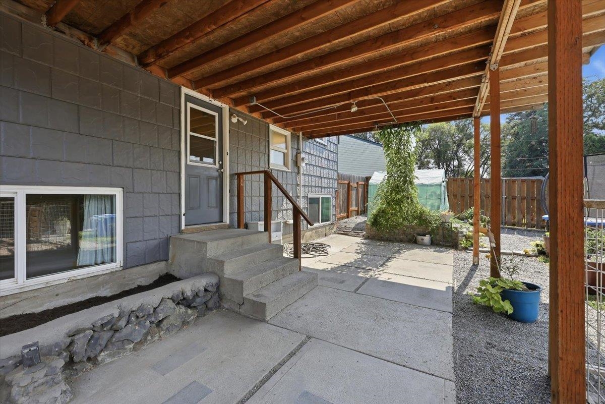 5811 N Forest Blvd - Photo 23