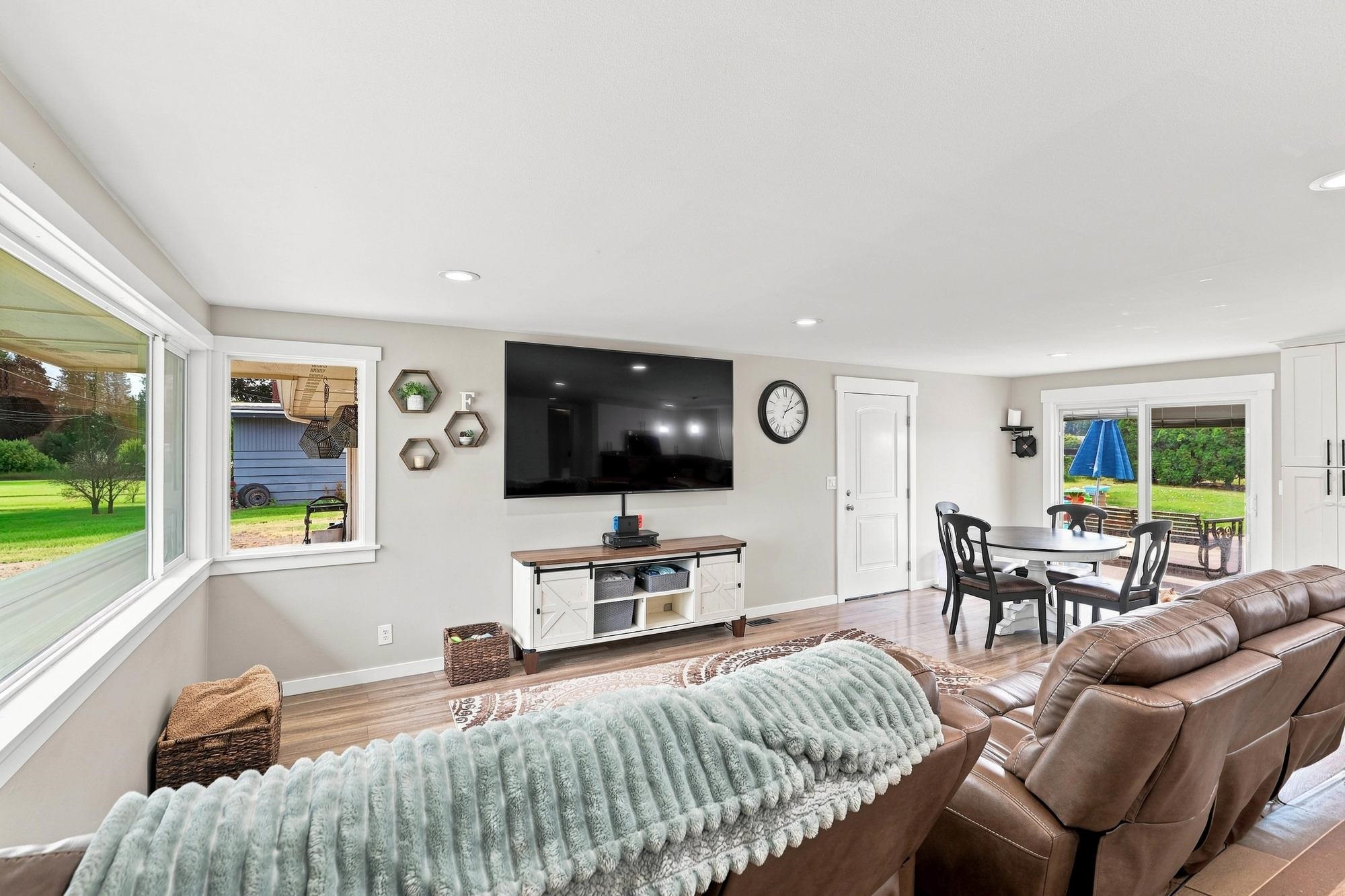 1706 S Pines Rd - Photo 5