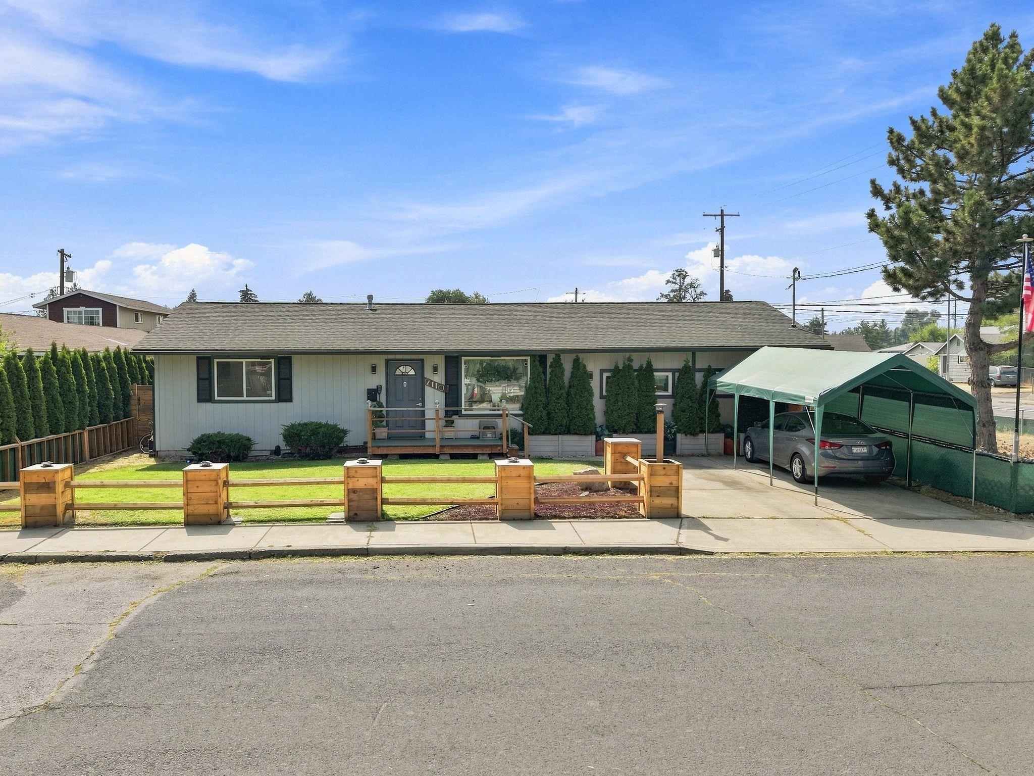 2110 E Decatur Ave - Photo 1