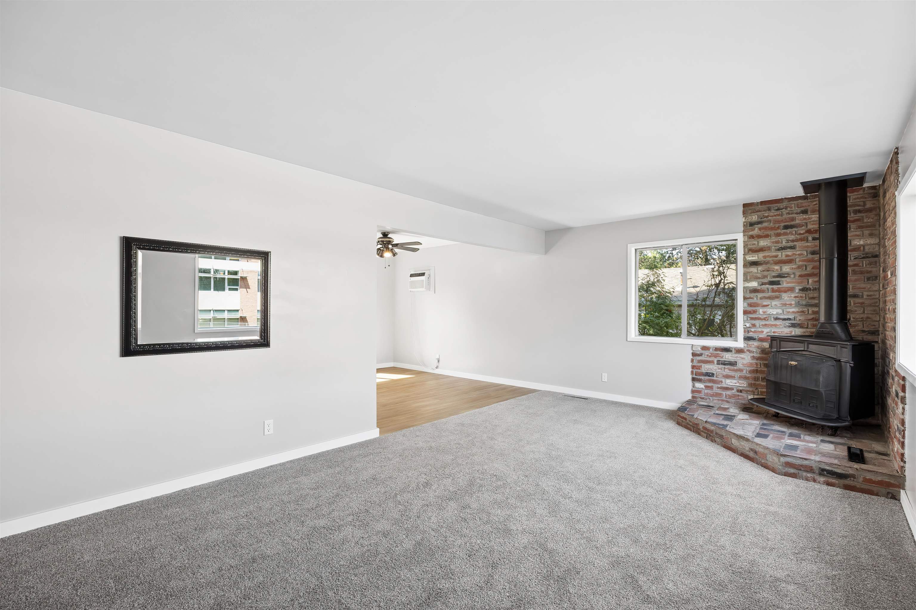 3228 E 23rd Ave - Photo 3