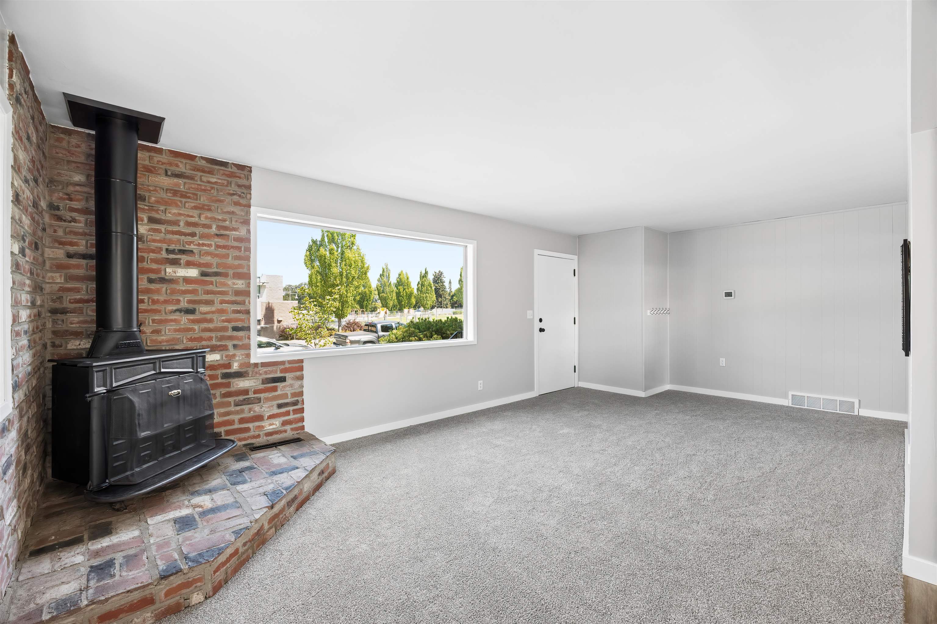 3228 E 23rd Ave - Photo 7