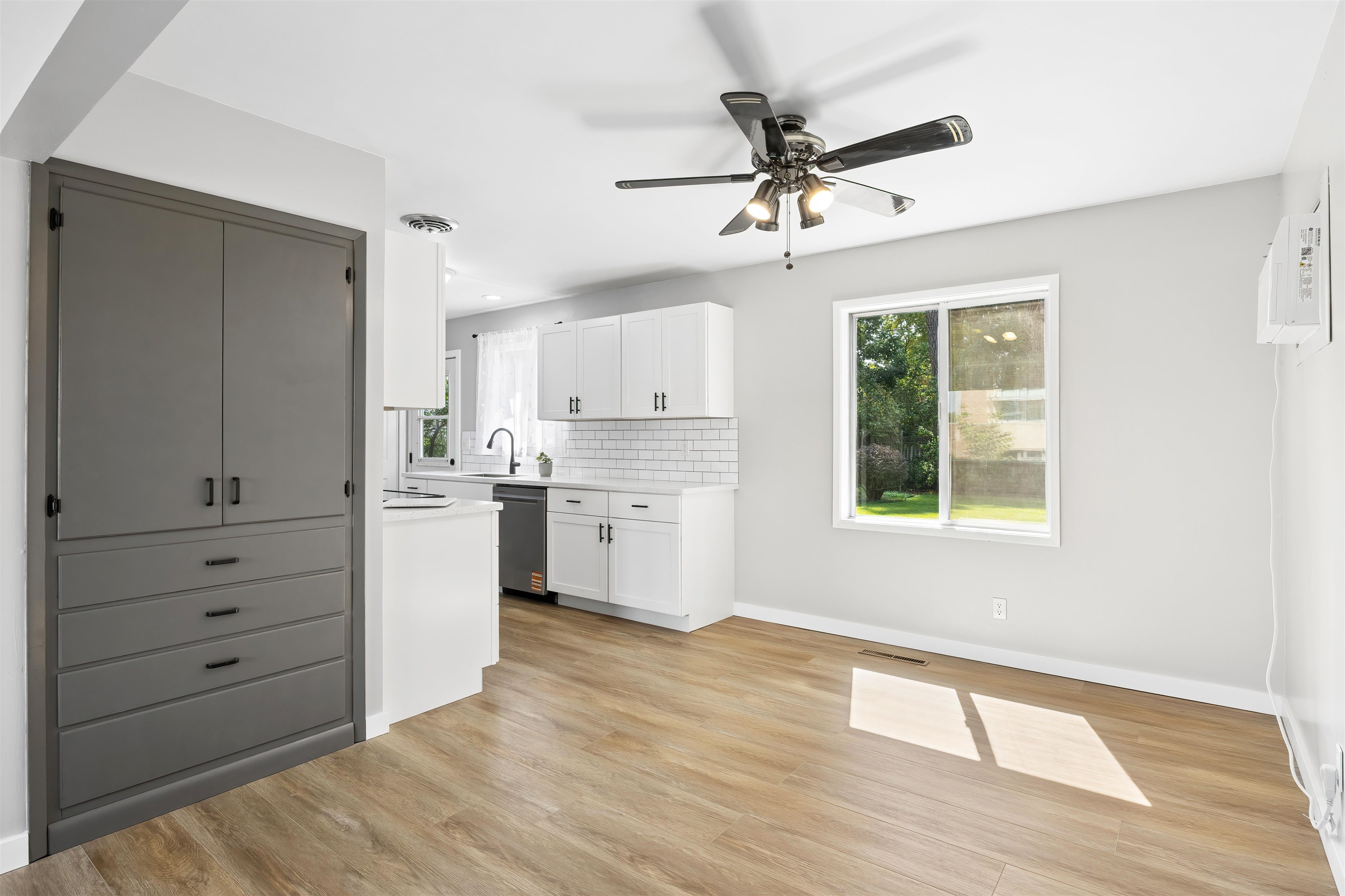 3228 E 23rd Ave - Photo 9