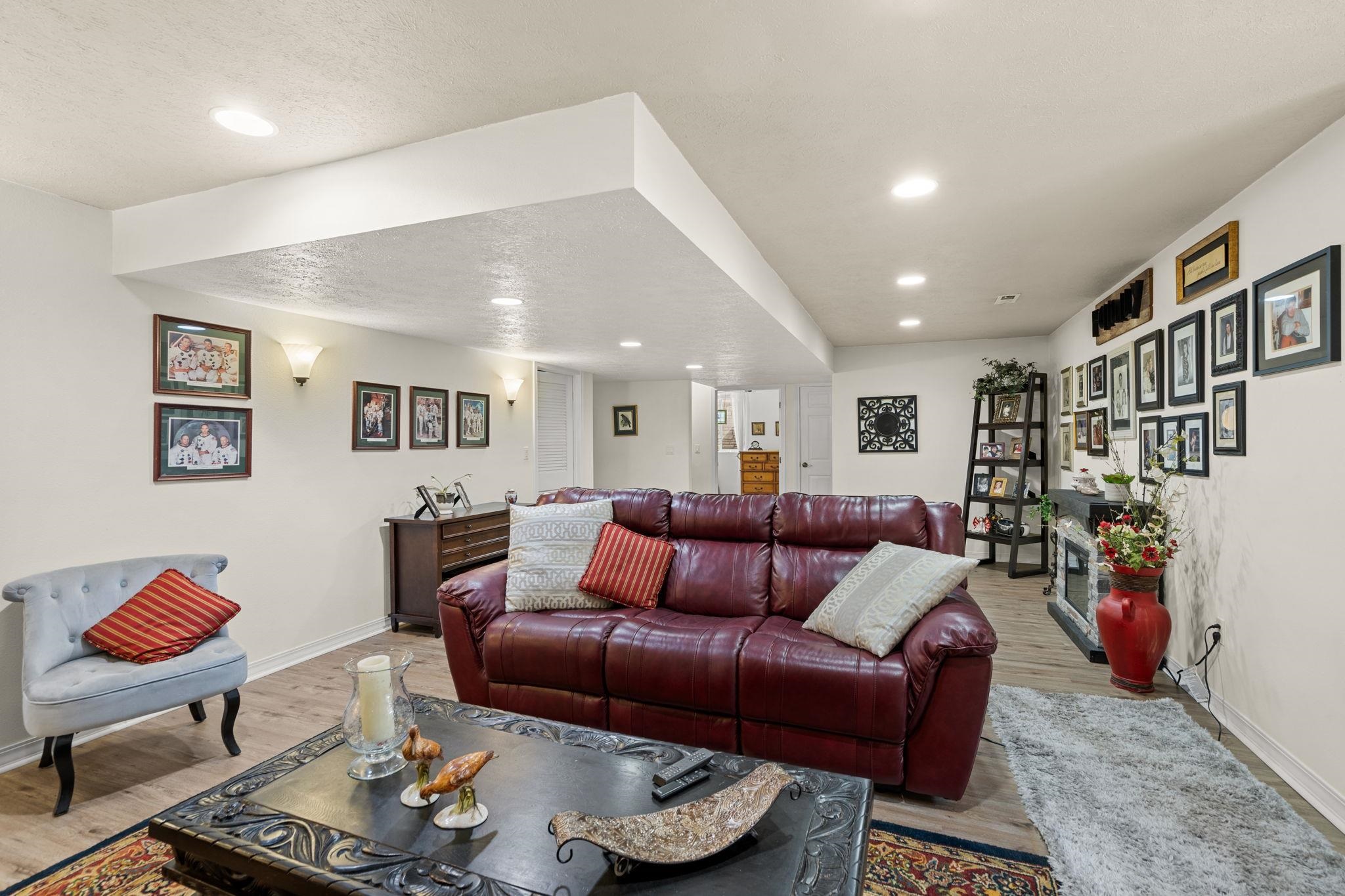 128 Marissa Ct - Photo 28