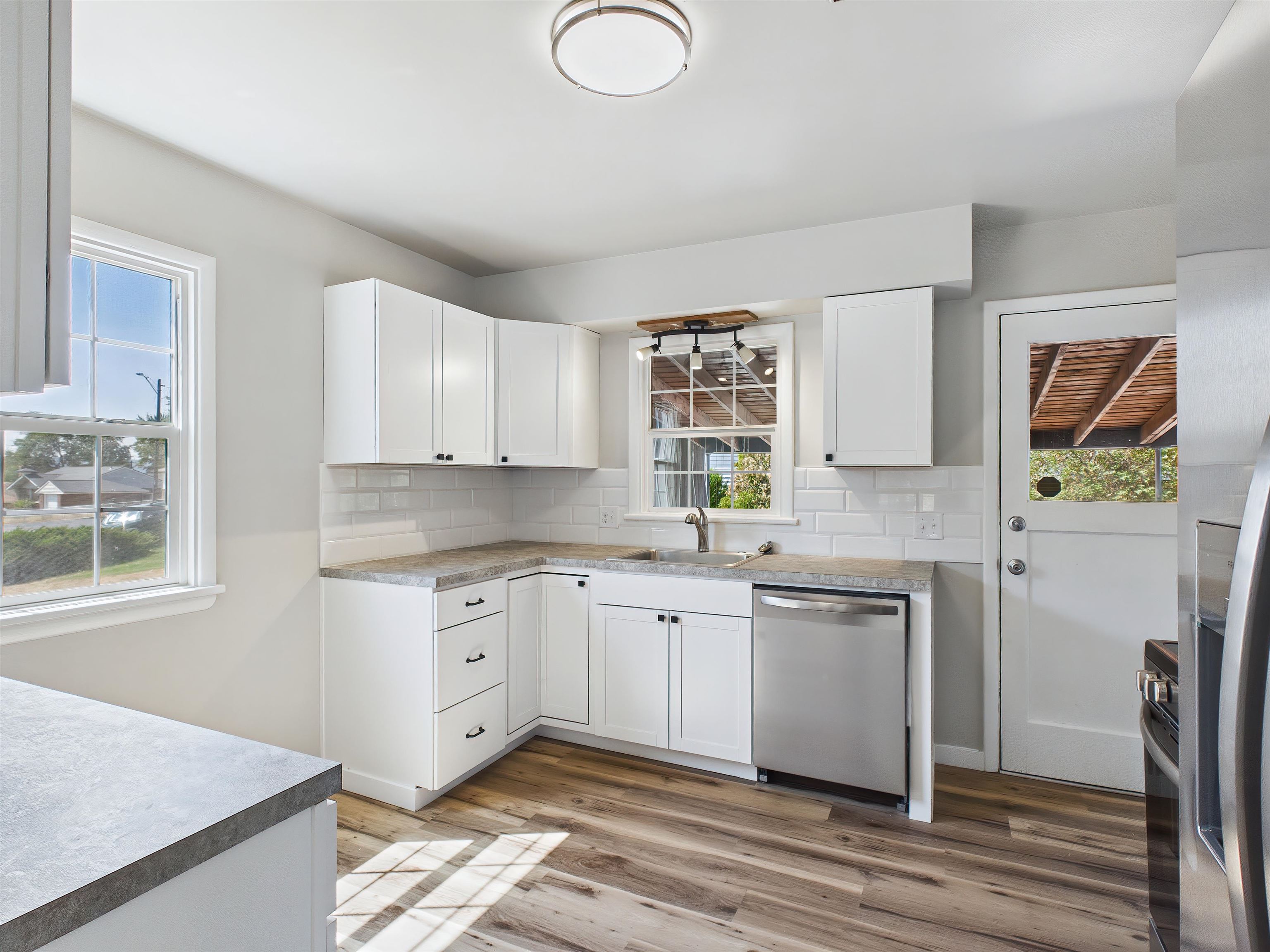 5303 N Fairmount Pl - Photo 16