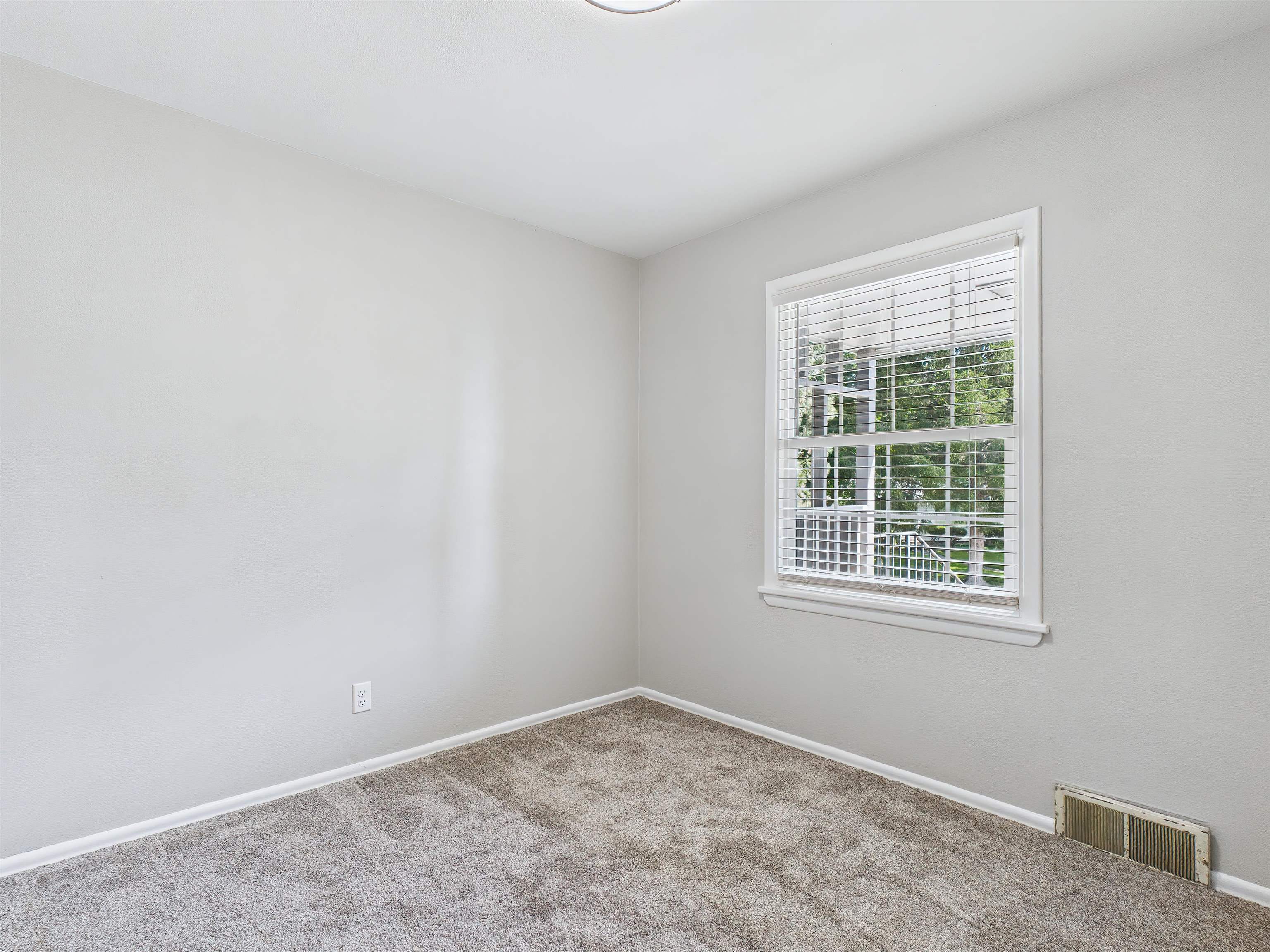 5303 N Fairmount Pl - Photo 26