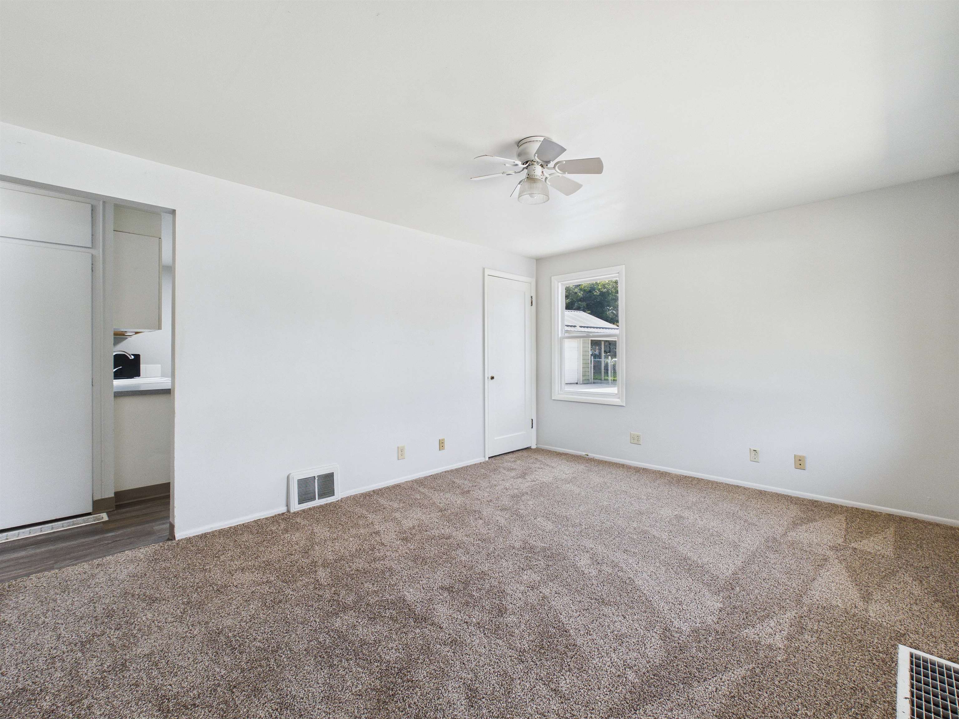 5907 N Braeburn Dr - Photo 3