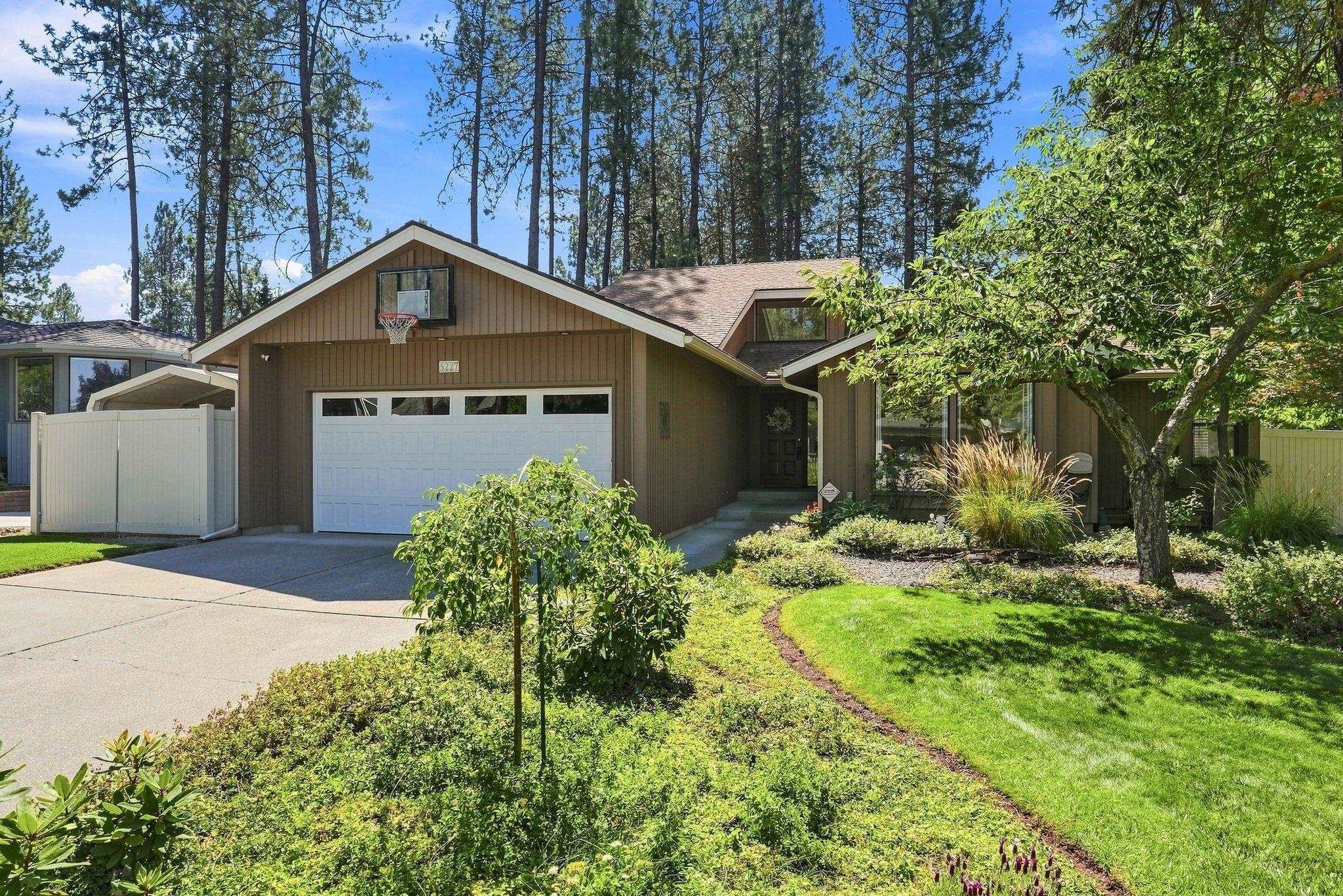 5227 W Alderwood Ave - Photo 1