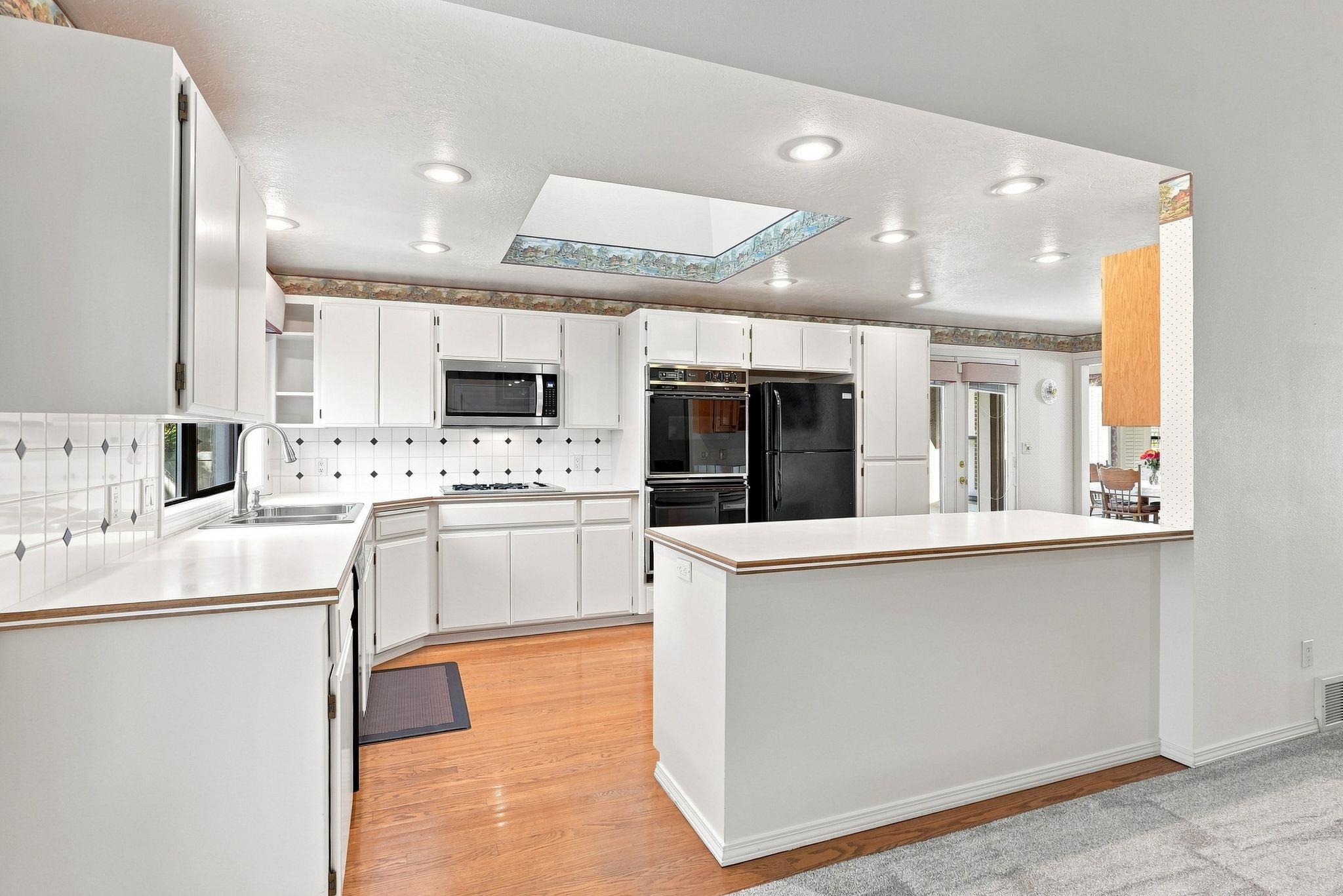5227 W Alderwood Ave - Photo 7