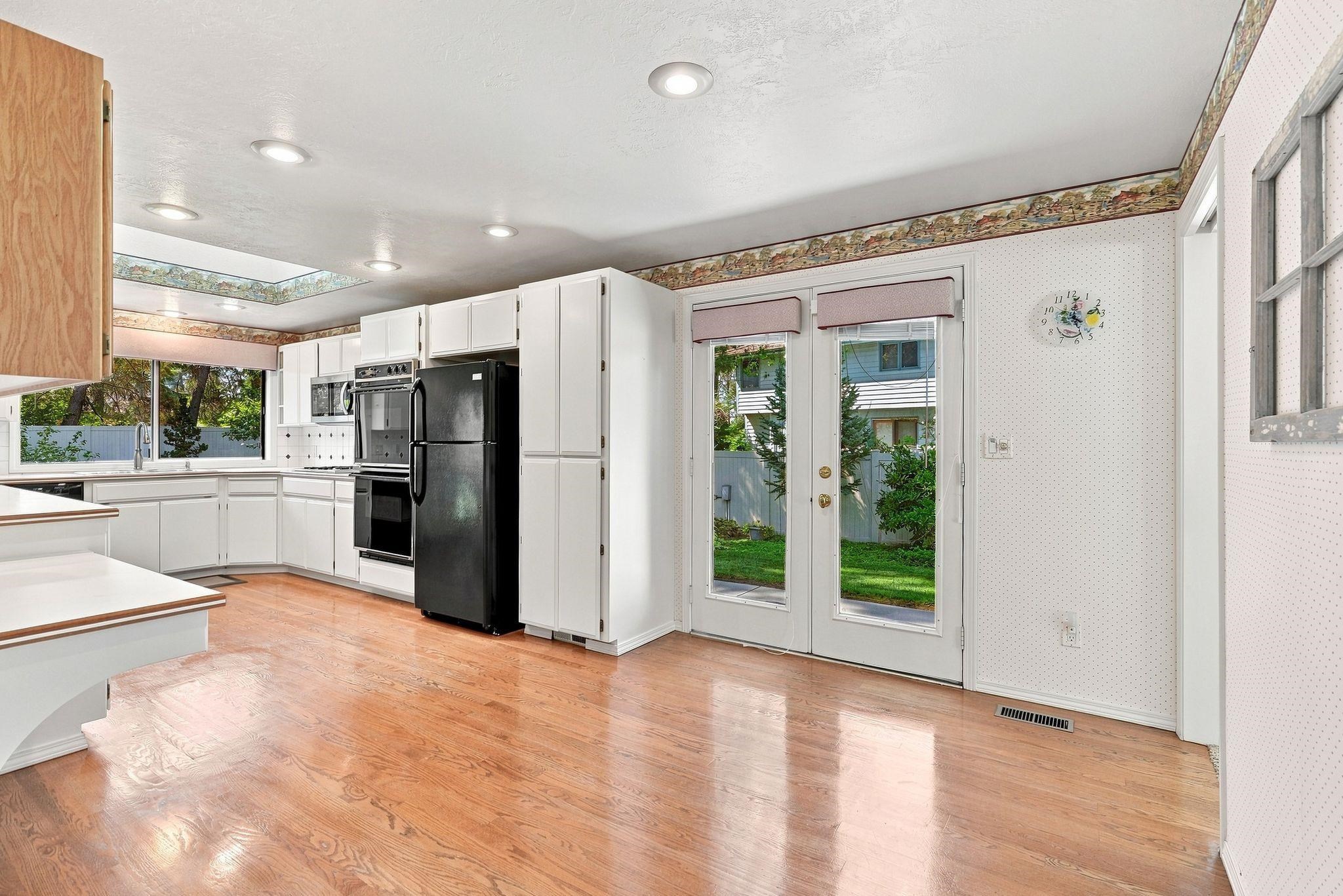 5227 W Alderwood Ave - Photo 4