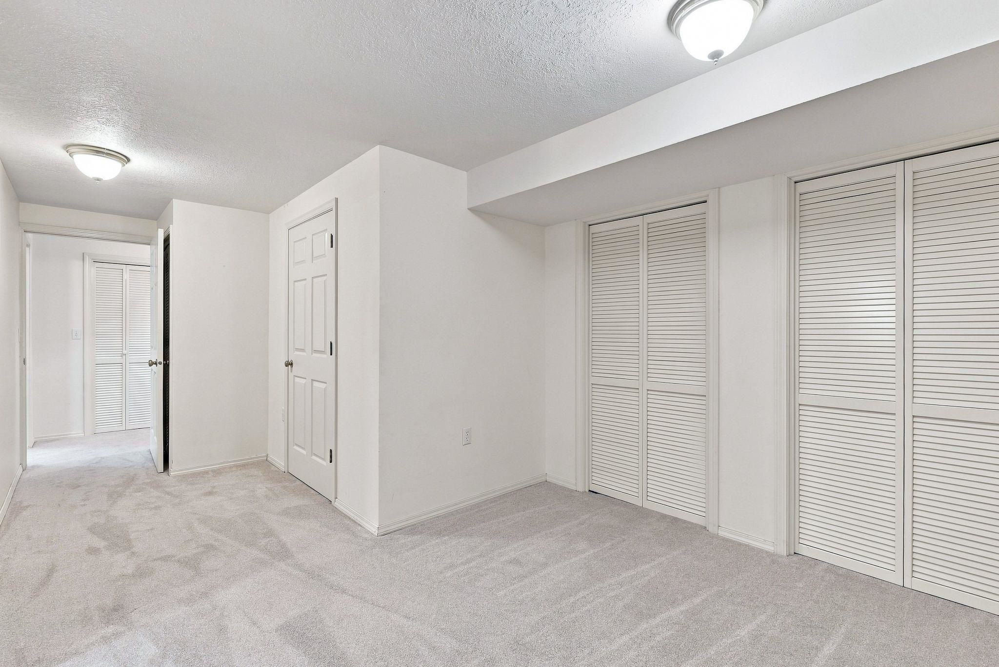 5227 W Alderwood Ave - Photo 34
