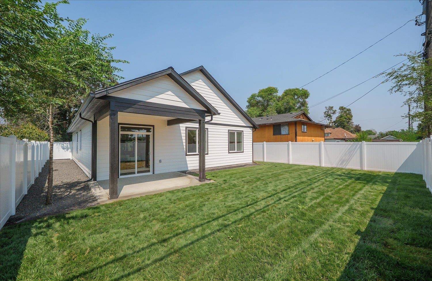 2616 E Wellesley Ave - Photo 22